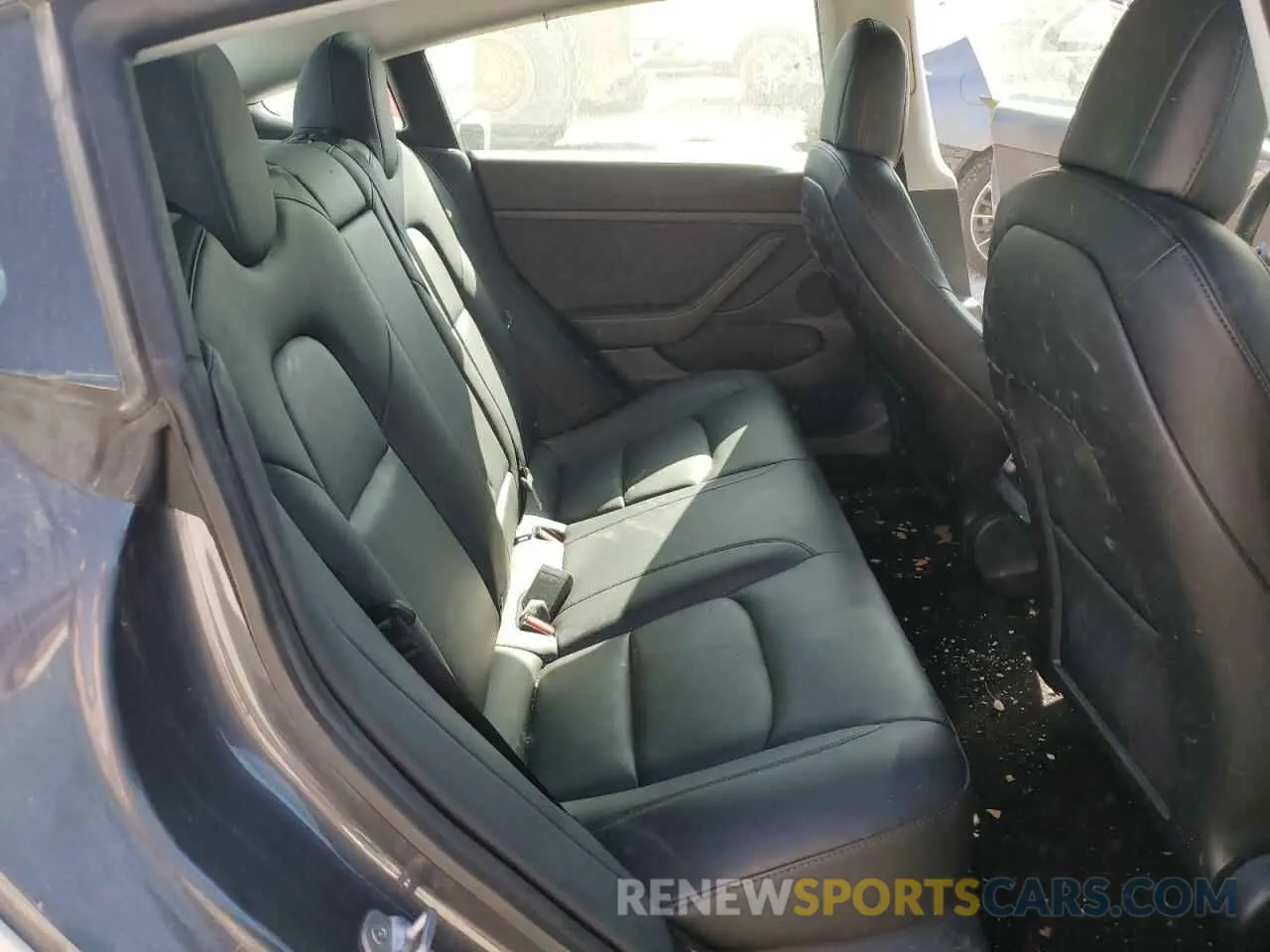 10 Photograph of a damaged car 5YJ3E1EB9MF988336 TESLA MODEL 3 2021
