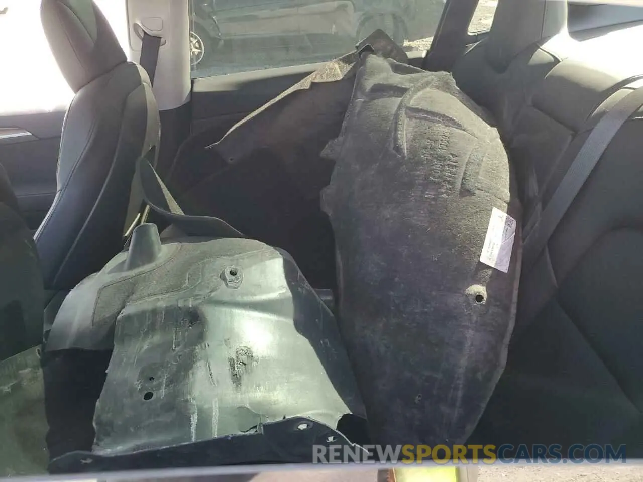 10 Photograph of a damaged car 5YJ3E1EB9MF997778 TESLA MODEL 3 2021
