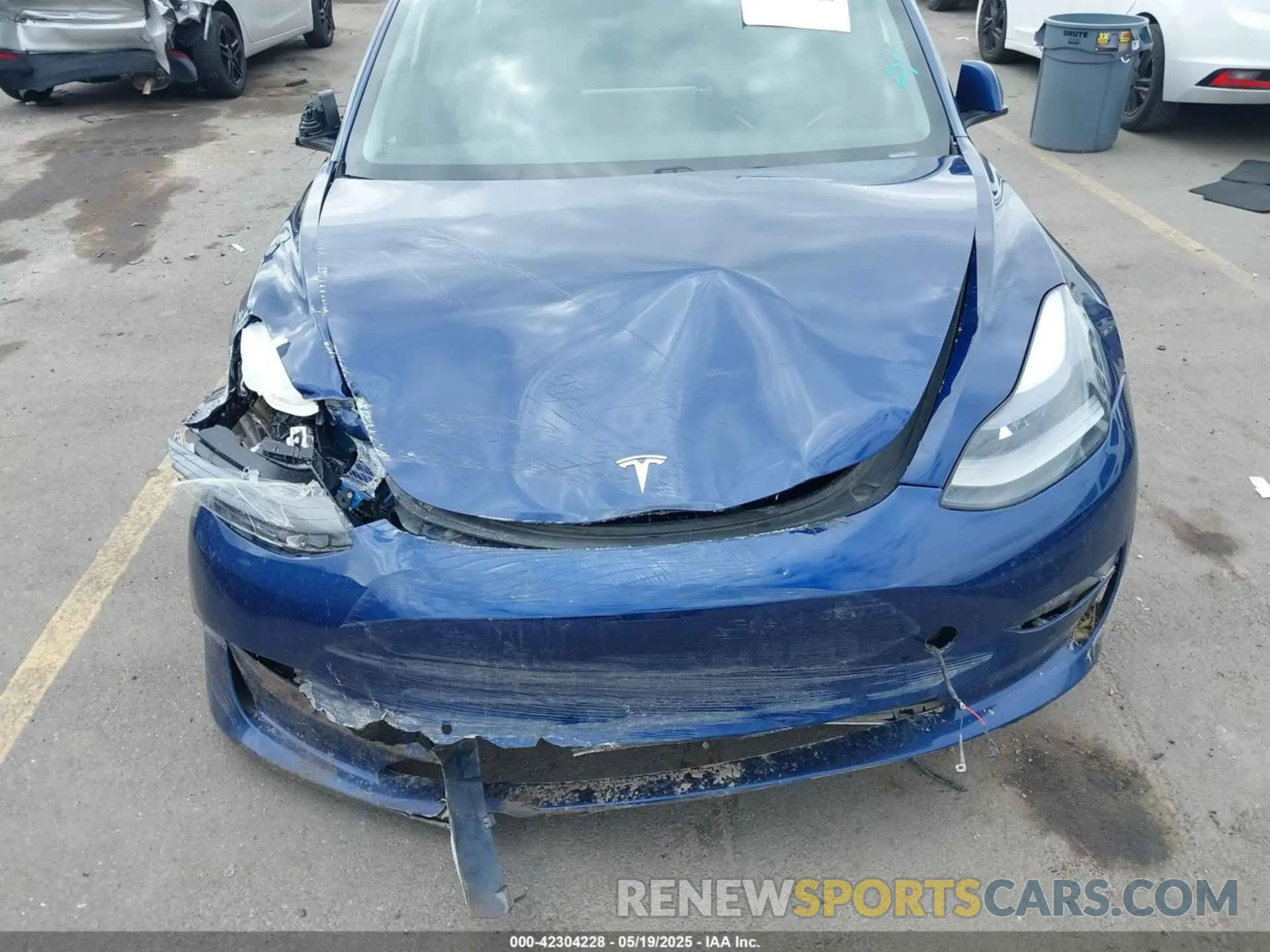 11 Photograph of a damaged car 5YJ3E1EBXMF054945 TESLA MODEL 3 2021