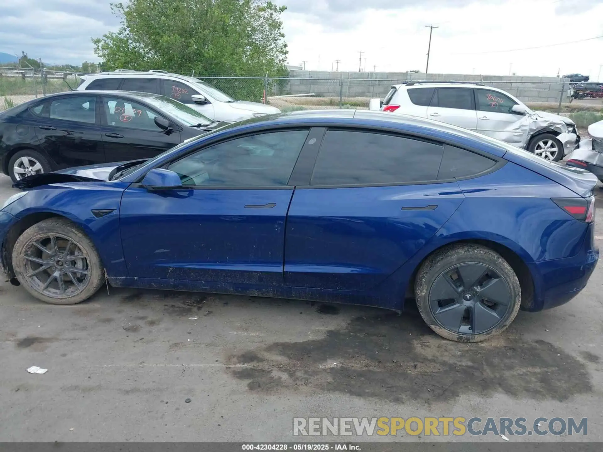 13 Photograph of a damaged car 5YJ3E1EBXMF054945 TESLA MODEL 3 2021