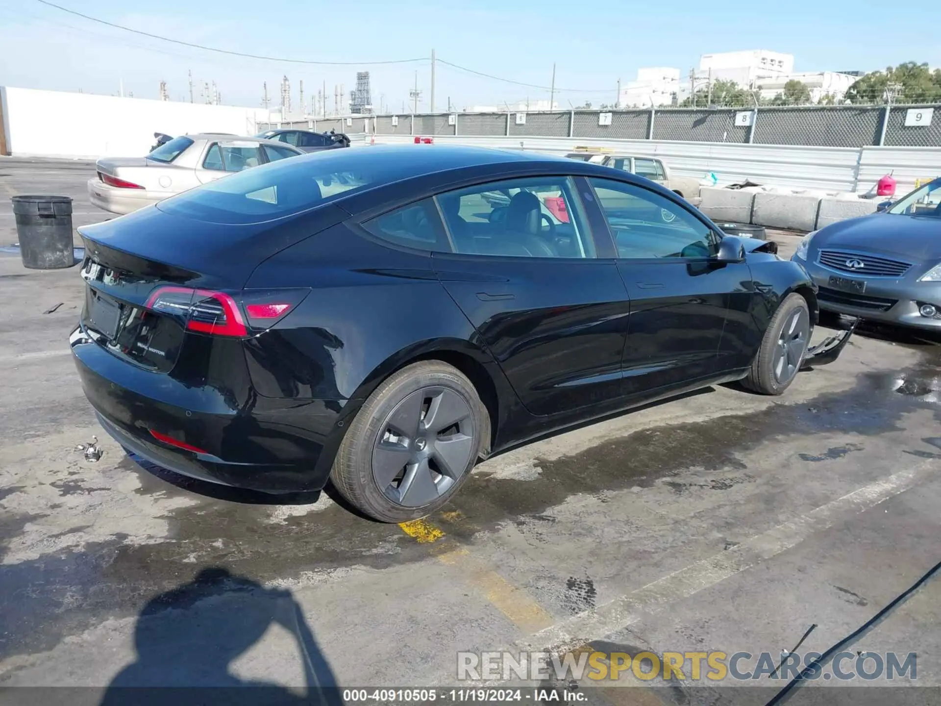 4 Photograph of a damaged car 5YJ3E1EBXMF068649 TESLA MODEL 3 2021