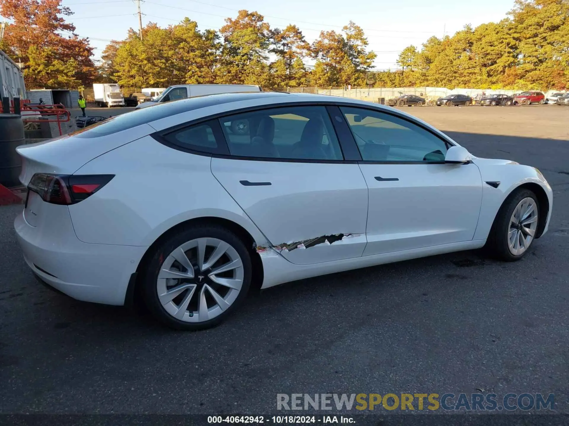 4 Photograph of a damaged car 5YJ3E1EBXMF855729 TESLA MODEL 3 2021