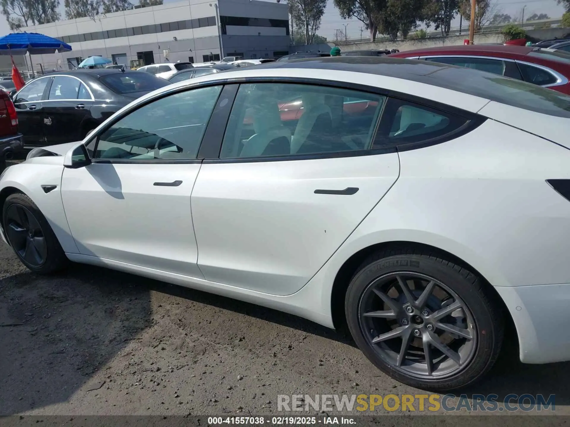 14 Photograph of a damaged car 5YJ3E1EBXMF860283 TESLA MODEL 3 2021