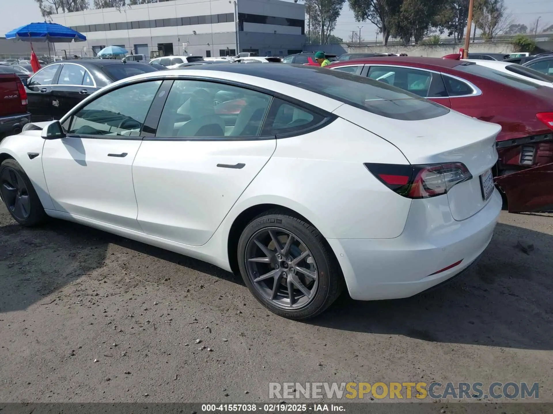 3 Photograph of a damaged car 5YJ3E1EBXMF860283 TESLA MODEL 3 2021