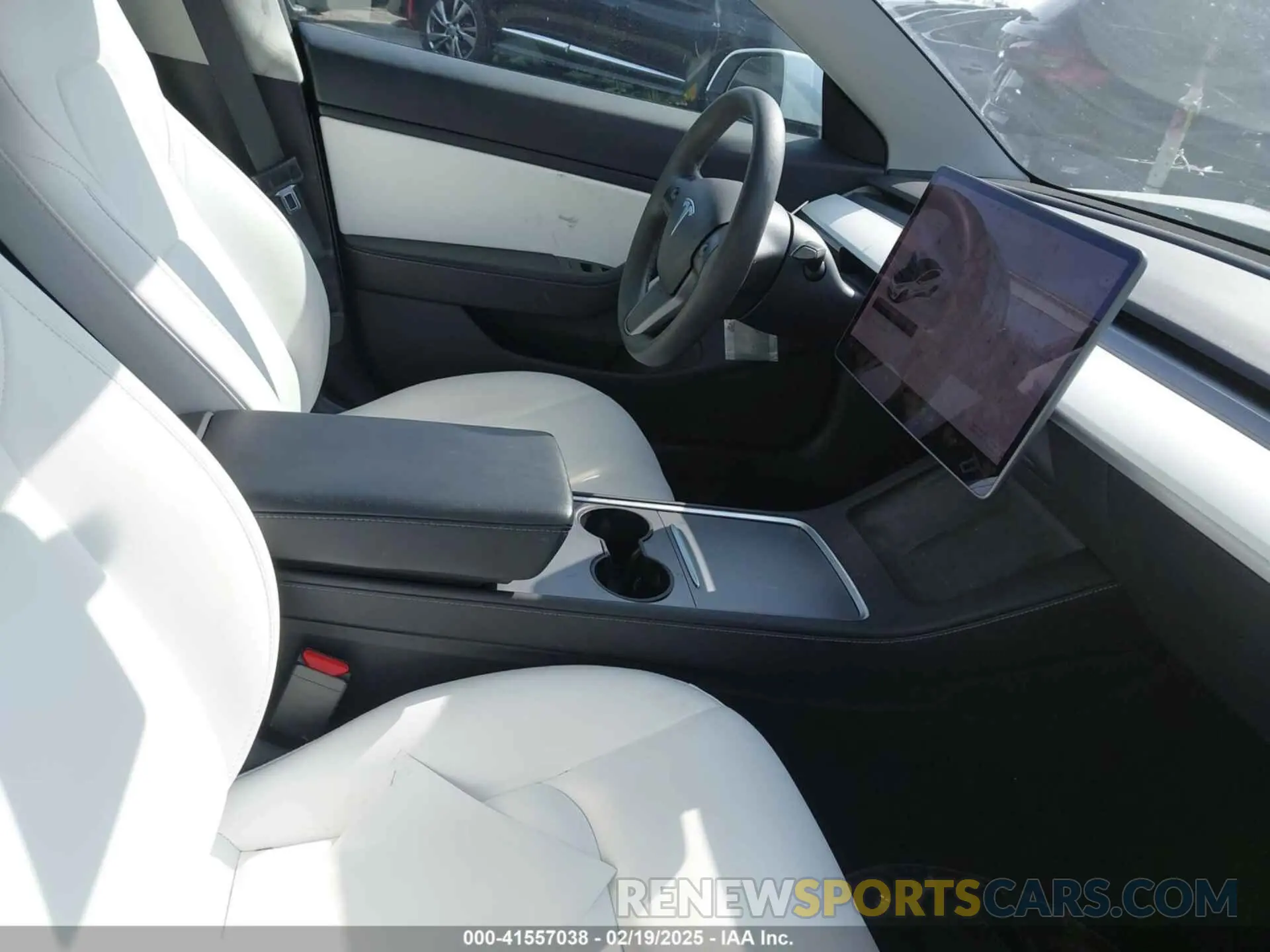 5 Photograph of a damaged car 5YJ3E1EBXMF860283 TESLA MODEL 3 2021