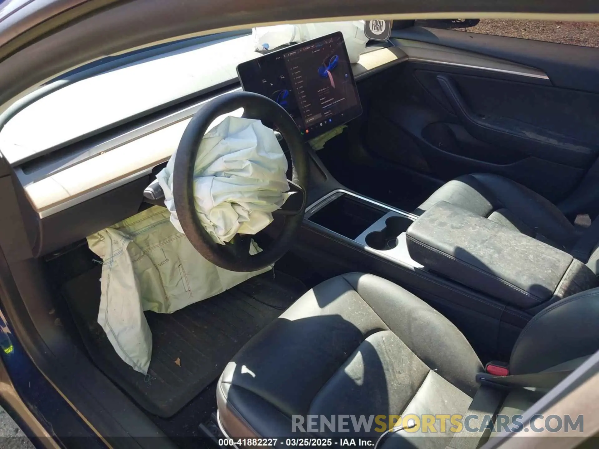 5 Photograph of a damaged car 5YJ3E1EBXMF961145 TESLA MODEL 3 2021