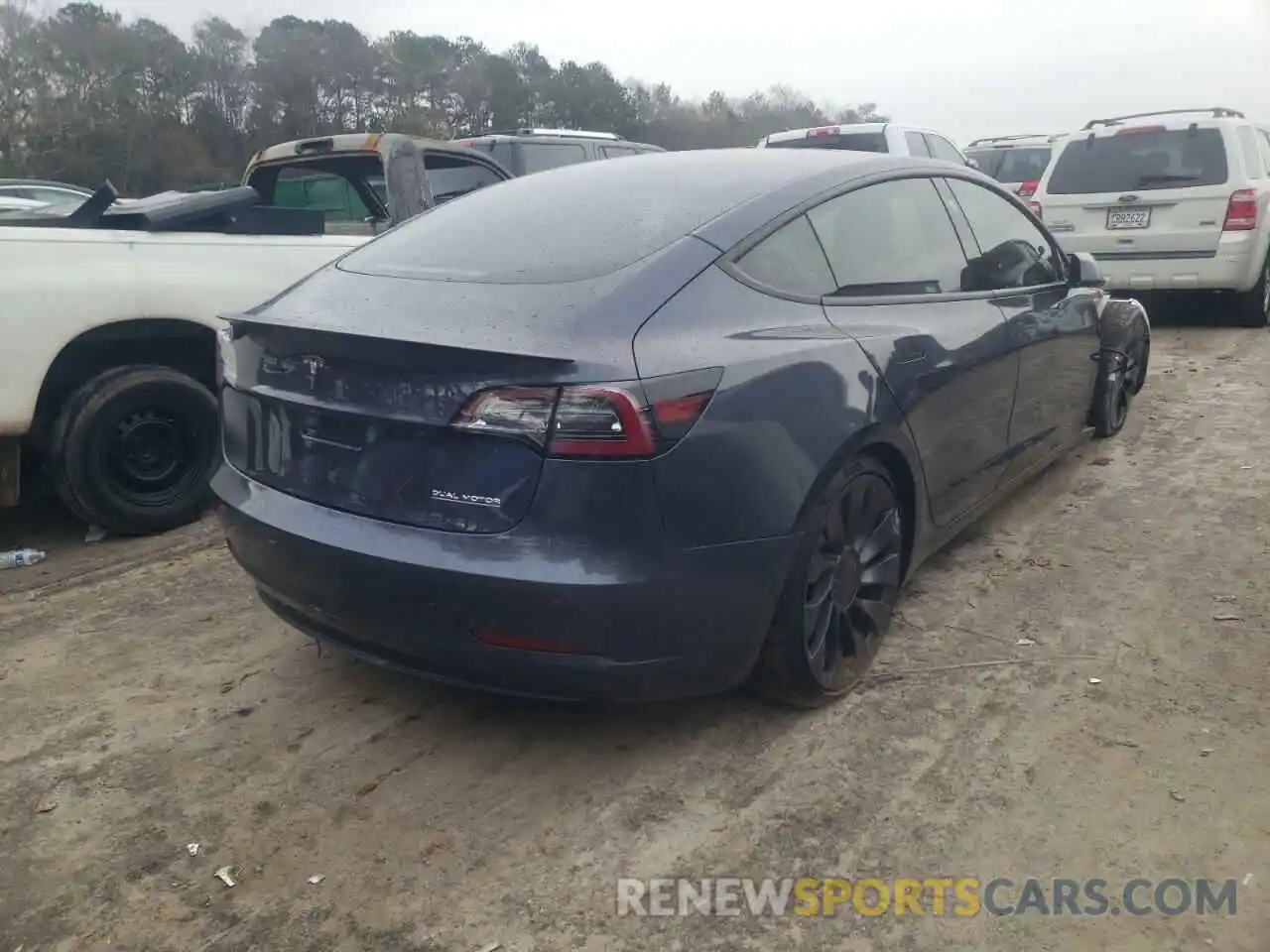 4 Photograph of a damaged car 5YJ3E1EC0MF984992 TESLA MODEL 3 2021