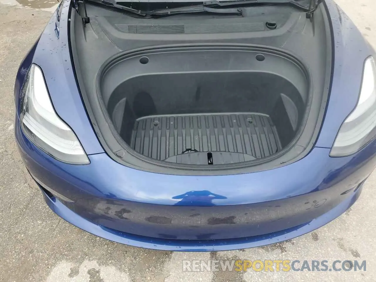 11 Photograph of a damaged car 5YJ3E1EC1MF044975 TESLA MODEL 3 2021