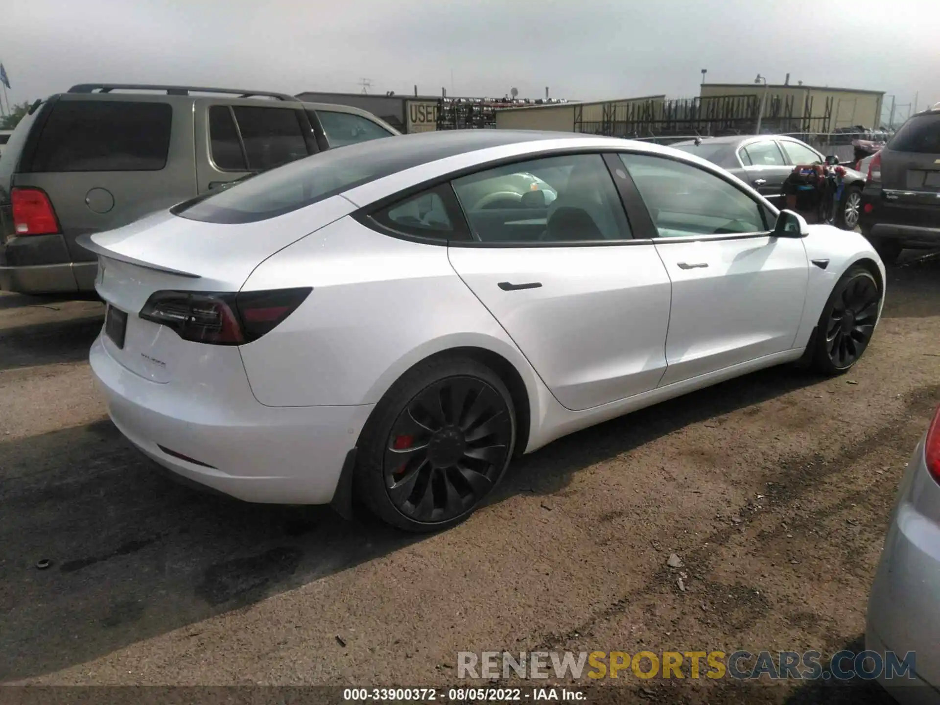 4 Photograph of a damaged car 5YJ3E1EC1MF059654 TESLA MODEL 3 2021