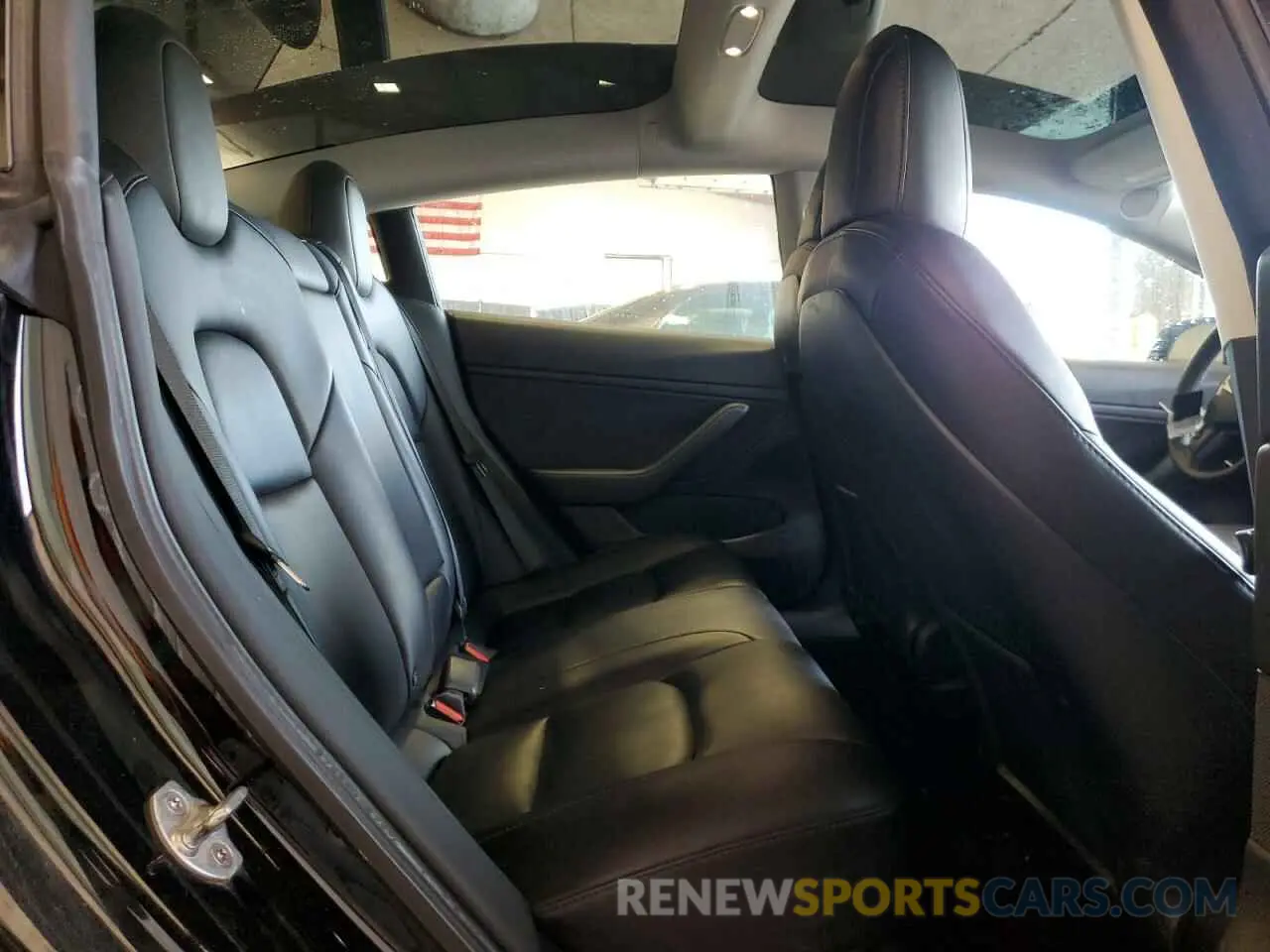 10 Photograph of a damaged car 5YJ3E1EC1MF849844 TESLA MODEL 3 2021