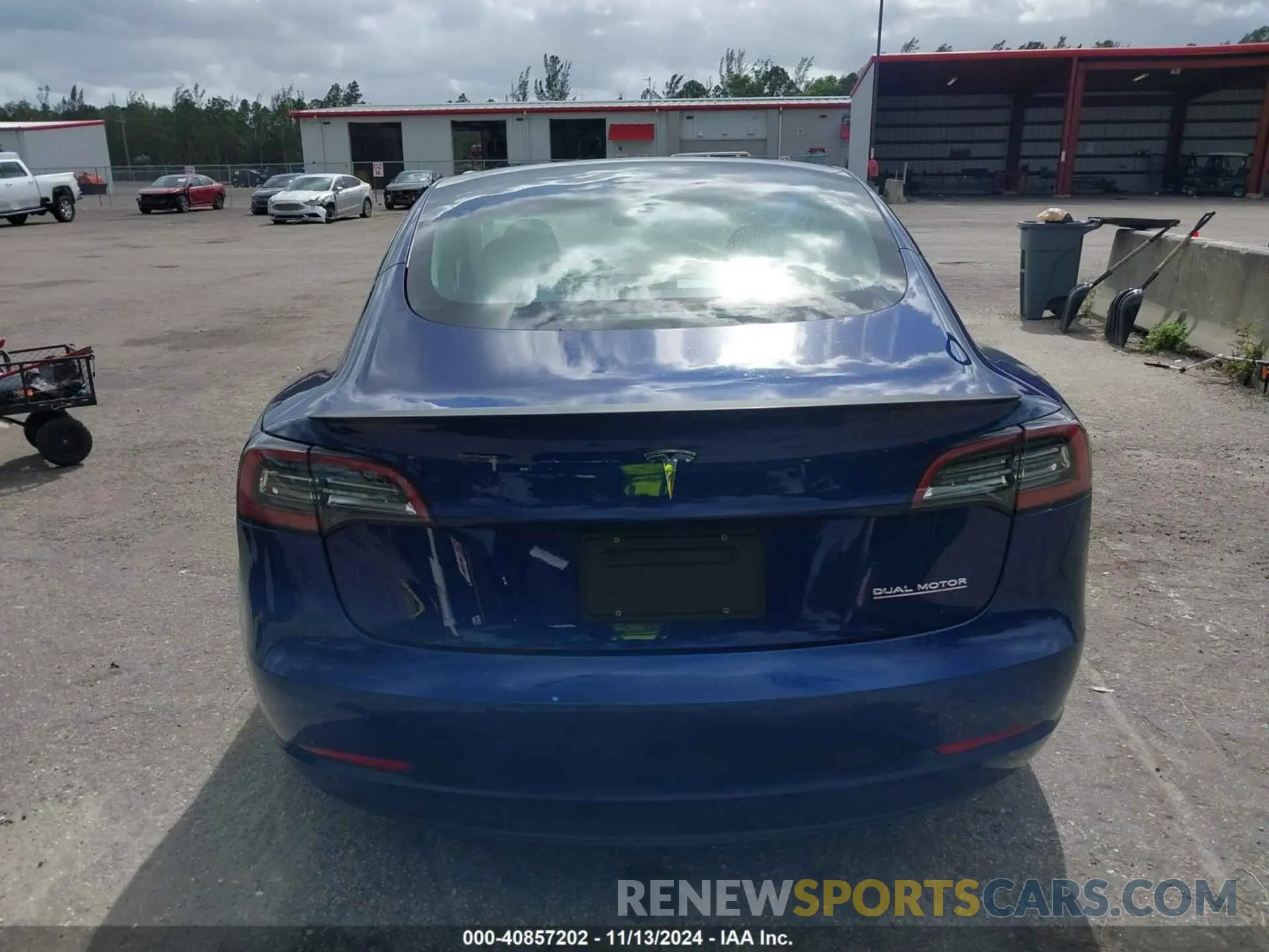 16 Photograph of a damaged car 5YJ3E1EC1MF919276 TESLA MODEL 3 2021
