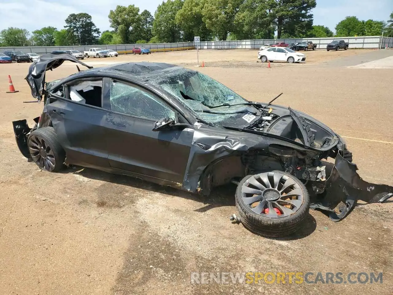 4 Photograph of a damaged car 5YJ3E1EC2MF055810 TESLA MODEL 3 2021