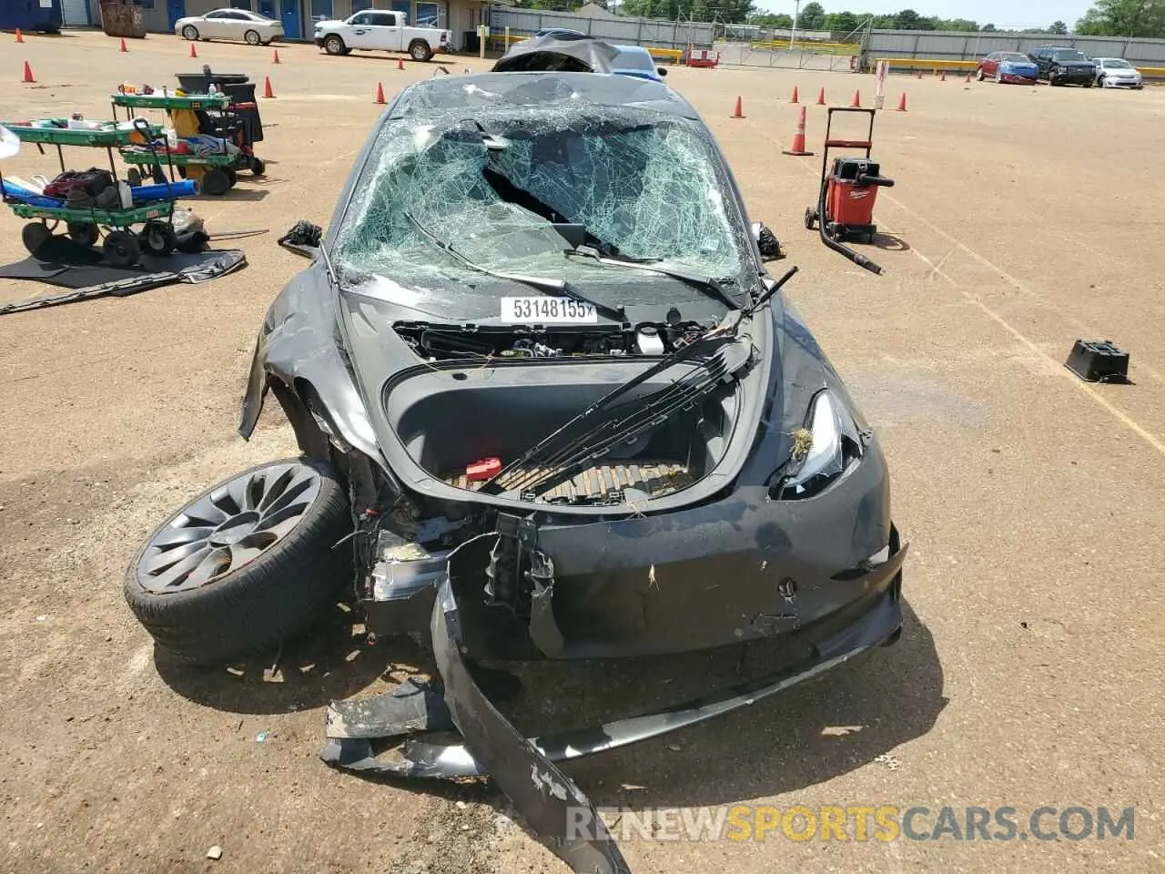 5 Photograph of a damaged car 5YJ3E1EC2MF055810 TESLA MODEL 3 2021