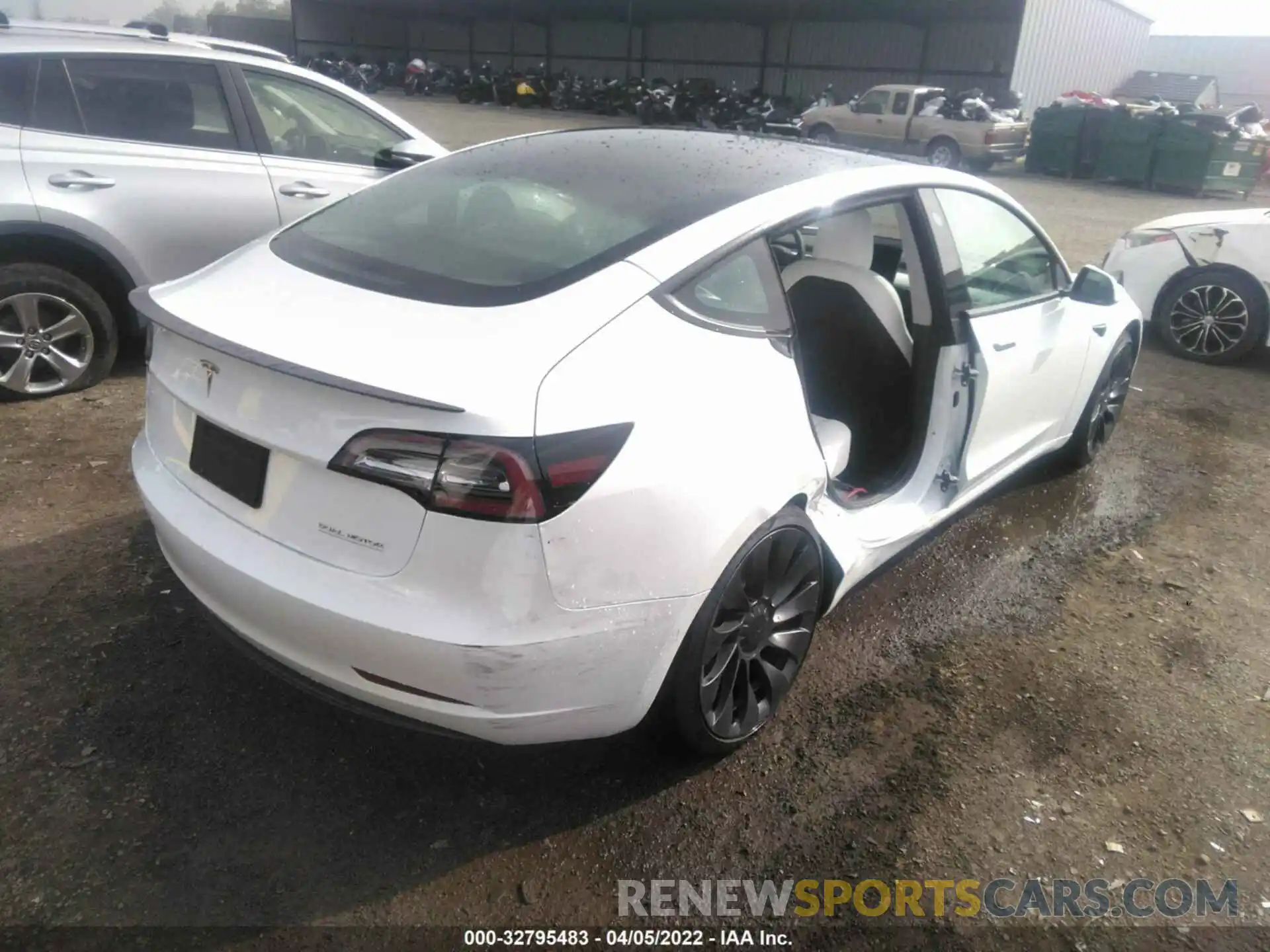 4 Photograph of a damaged car 5YJ3E1EC2MF078326 TESLA MODEL 3 2021