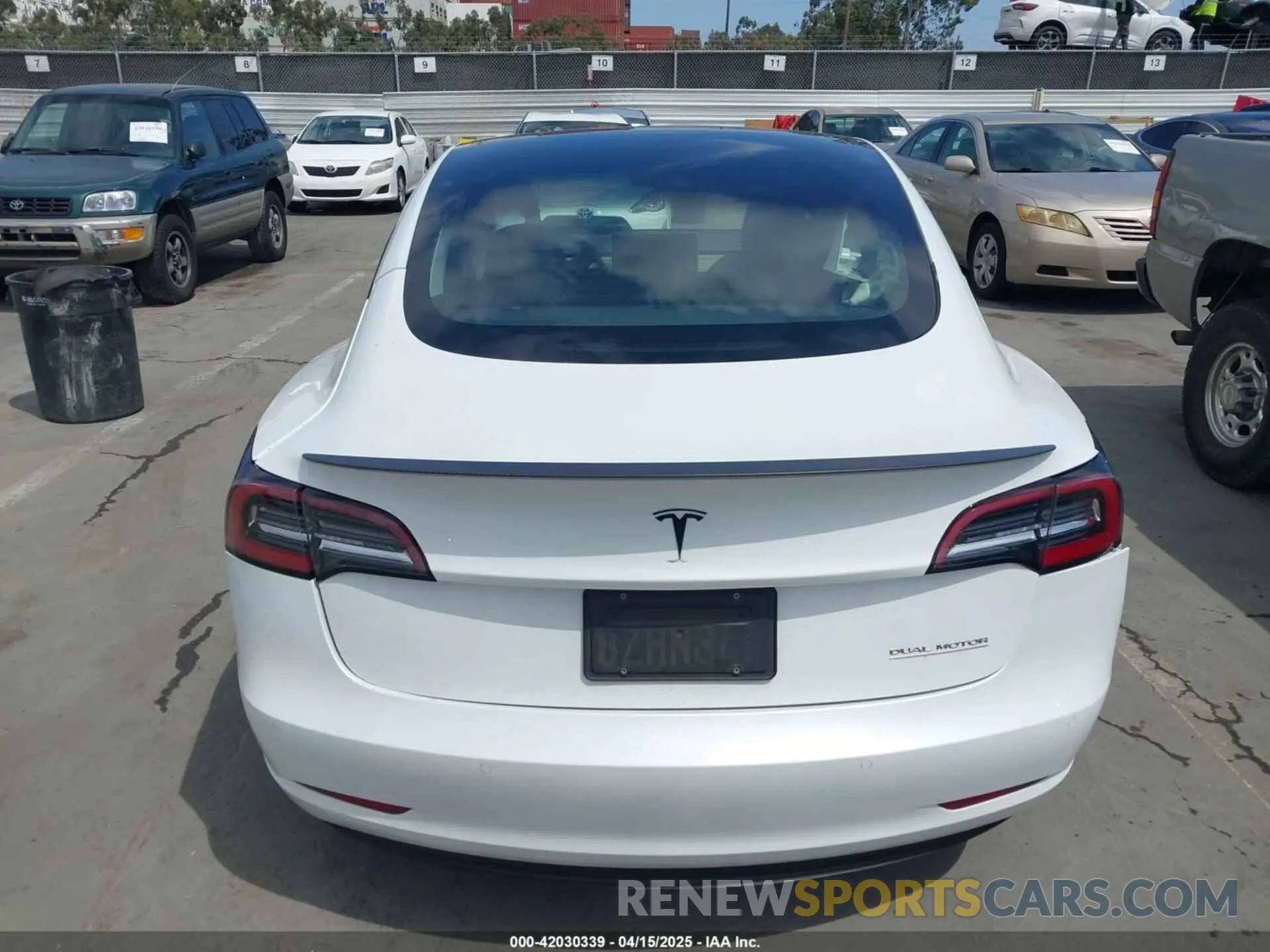 16 Photograph of a damaged car 5YJ3E1EC2MF084594 TESLA MODEL 3 2021