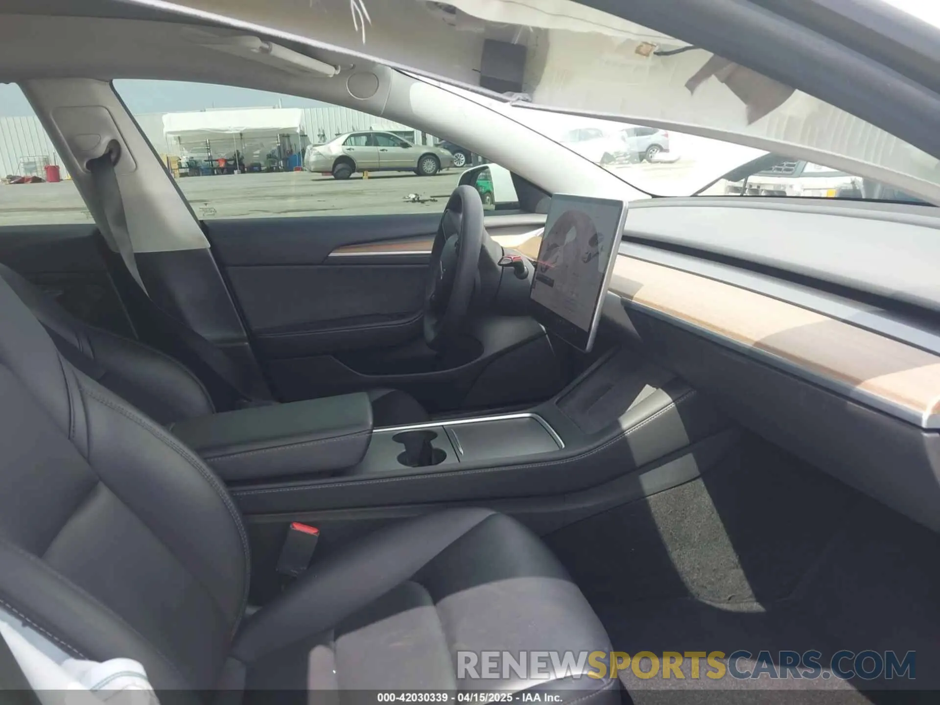 5 Photograph of a damaged car 5YJ3E1EC2MF084594 TESLA MODEL 3 2021