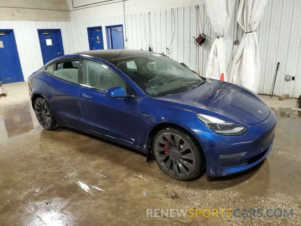 4 Photograph of a damaged car 5YJ3E1EC2MF086958 TESLA MODEL 3 2021