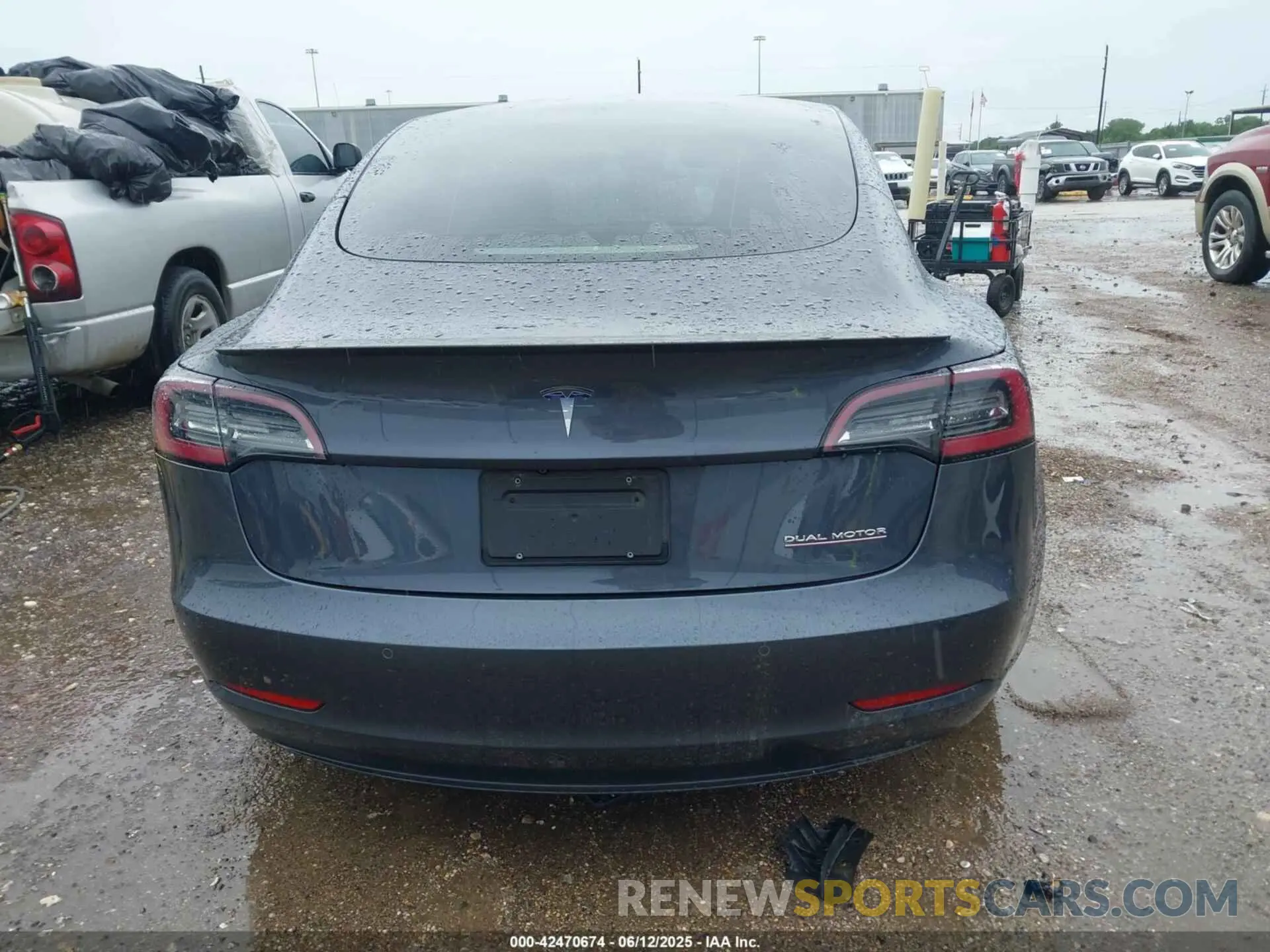 17 Photograph of a damaged car 5YJ3E1EC3MF028289 TESLA MODEL 3 2021