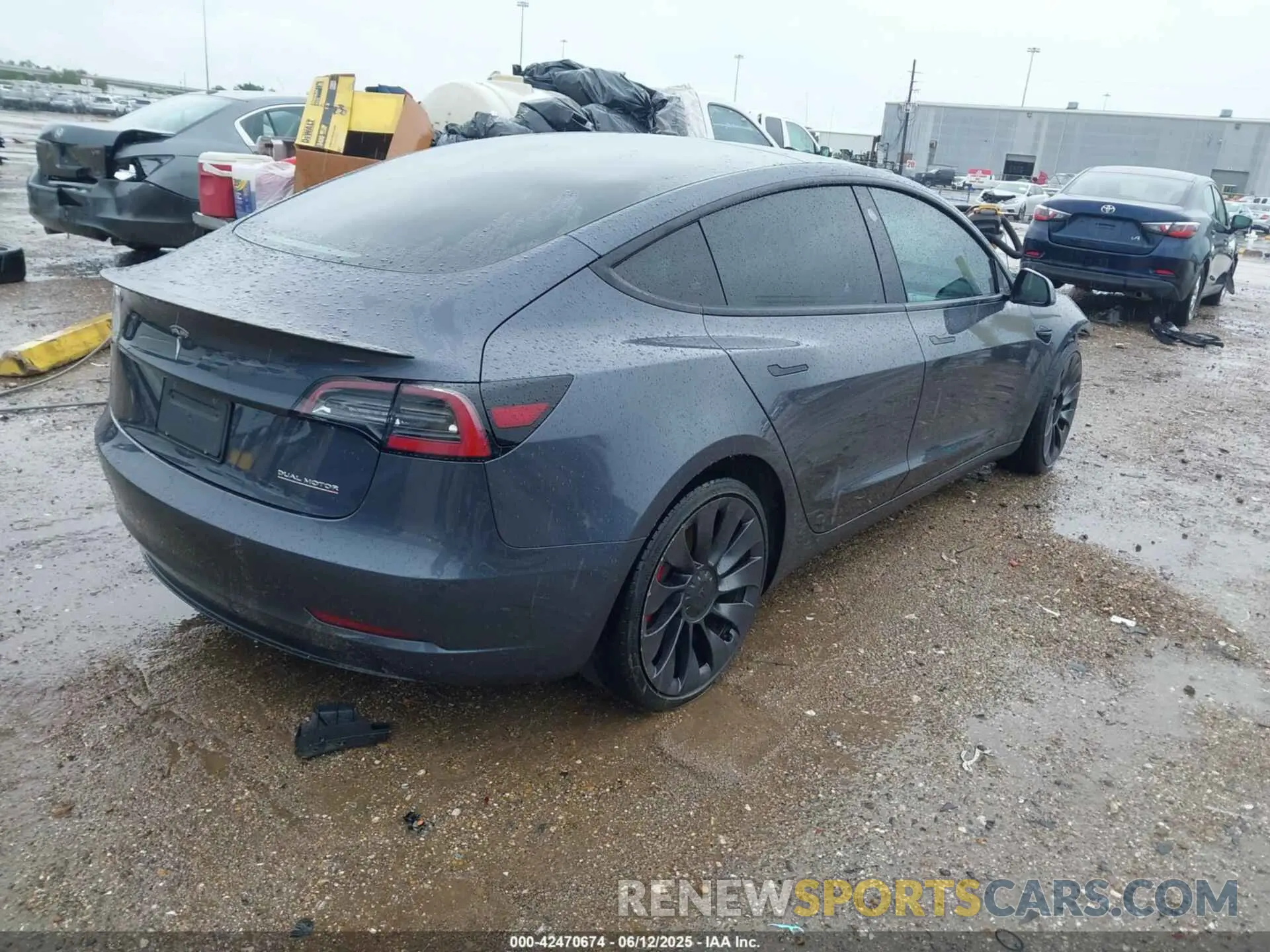 4 Photograph of a damaged car 5YJ3E1EC3MF028289 TESLA MODEL 3 2021