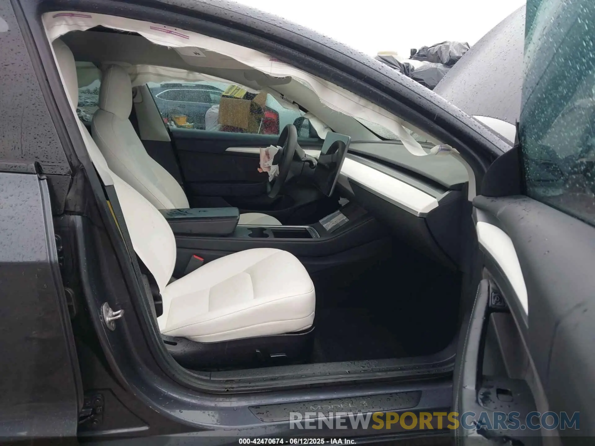 5 Photograph of a damaged car 5YJ3E1EC3MF028289 TESLA MODEL 3 2021