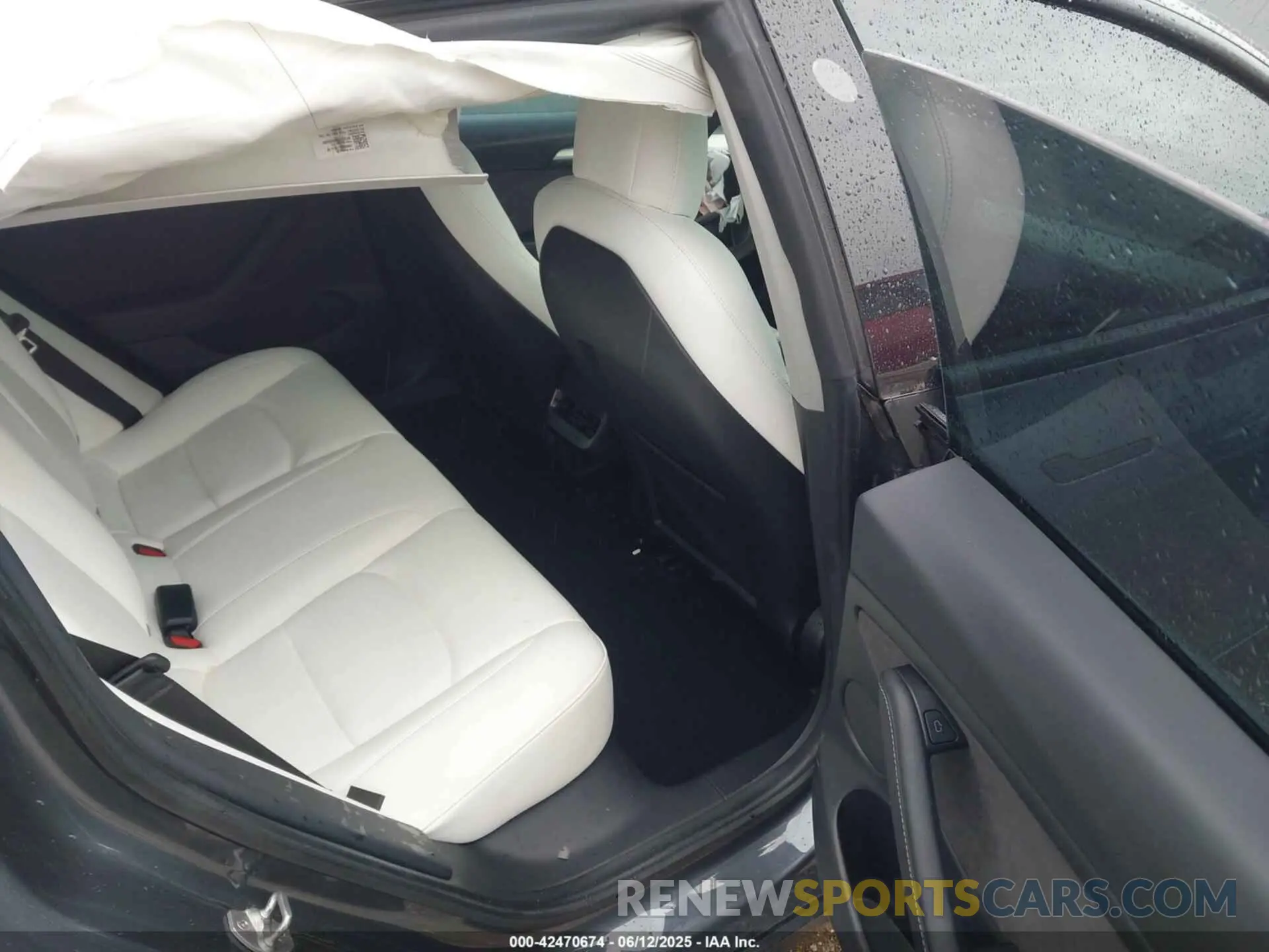 8 Photograph of a damaged car 5YJ3E1EC3MF028289 TESLA MODEL 3 2021