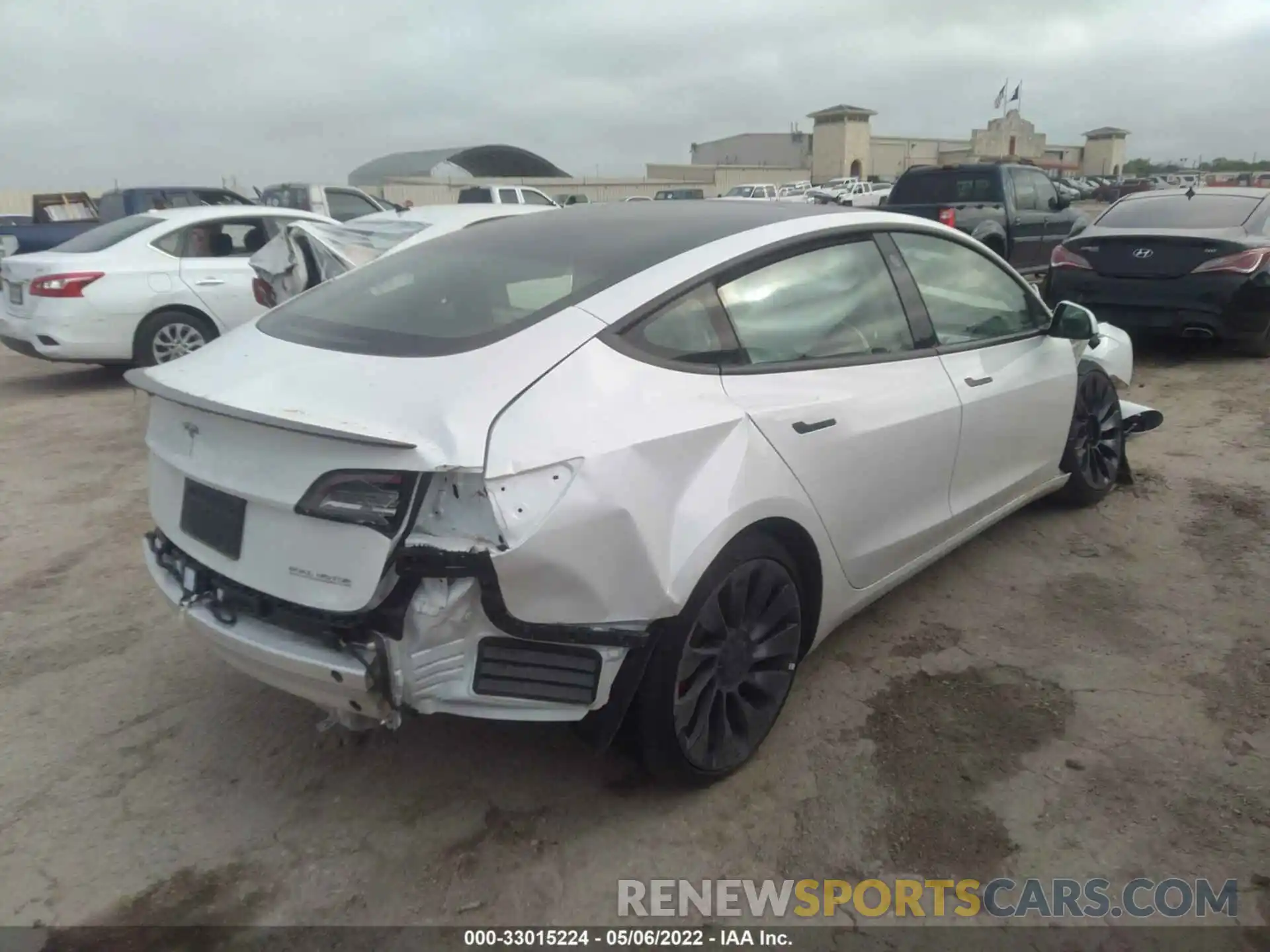 4 Photograph of a damaged car 5YJ3E1EC3MF062684 TESLA MODEL 3 2021