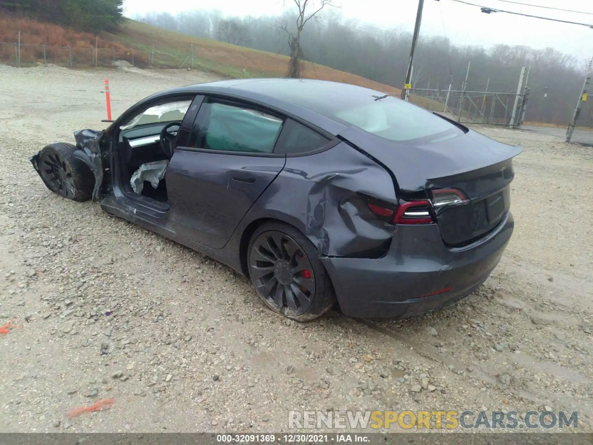 3 Photograph of a damaged car 5YJ3E1EC3MF087696 TESLA MODEL 3 2021