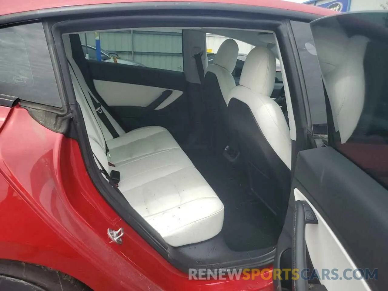 10 Photograph of a damaged car 5YJ3E1EC3MF850686 TESLA MODEL 3 2021