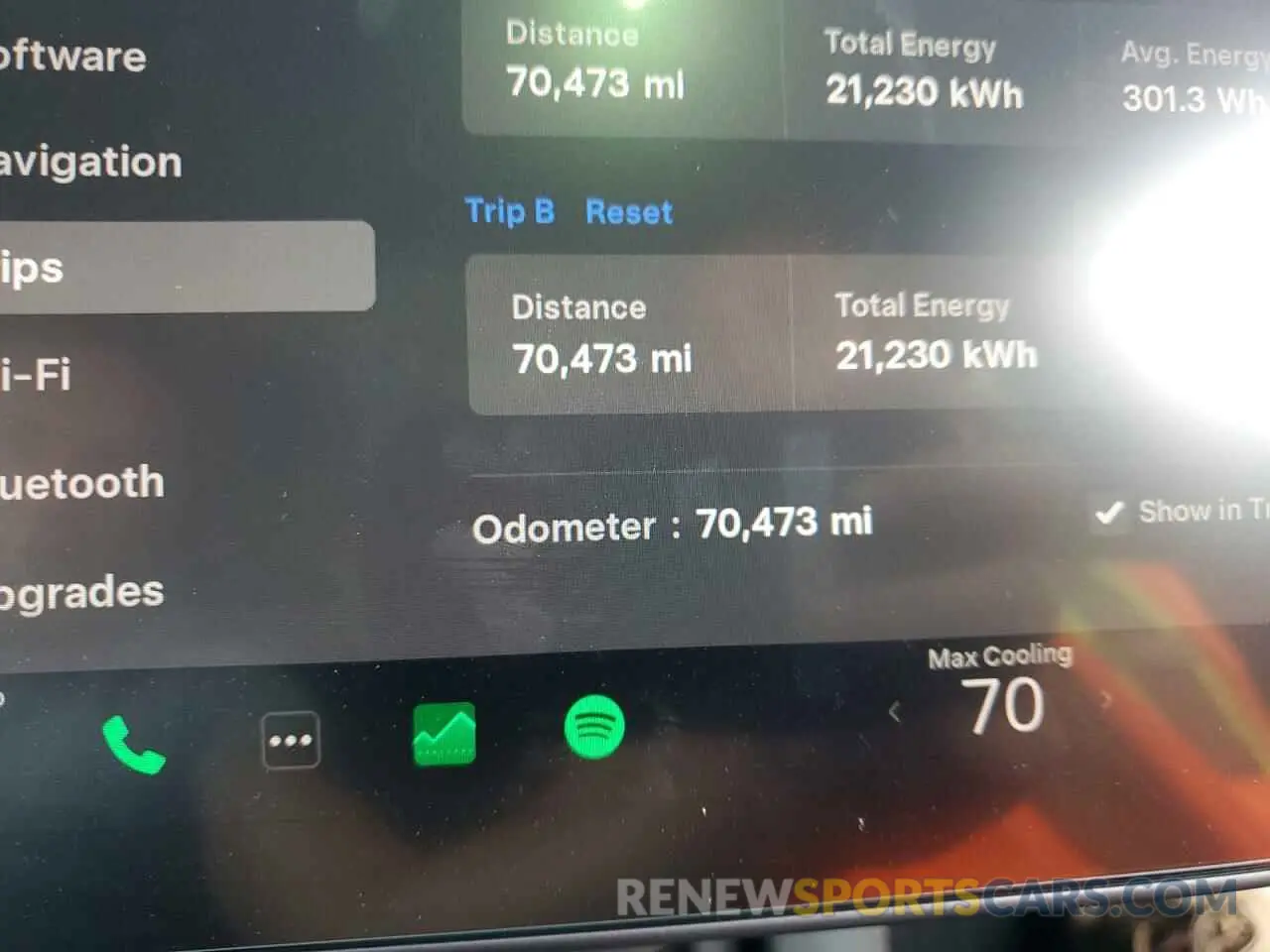 9 Photograph of a damaged car 5YJ3E1EC3MF984923 TESLA MODEL 3 2021