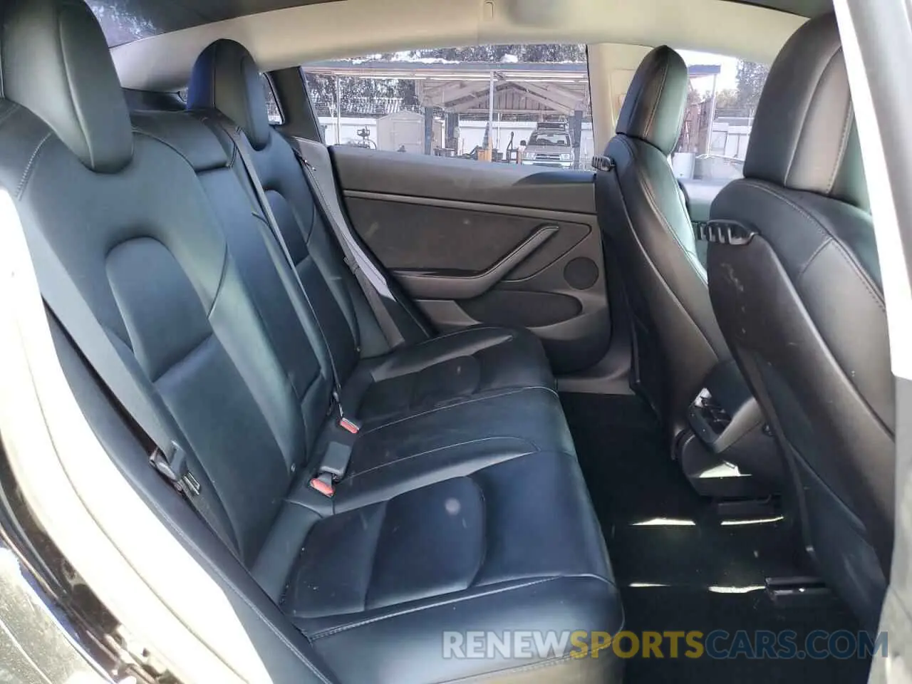 10 Photograph of a damaged car 5YJ3E1EC3MF996652 TESLA MODEL 3 2021