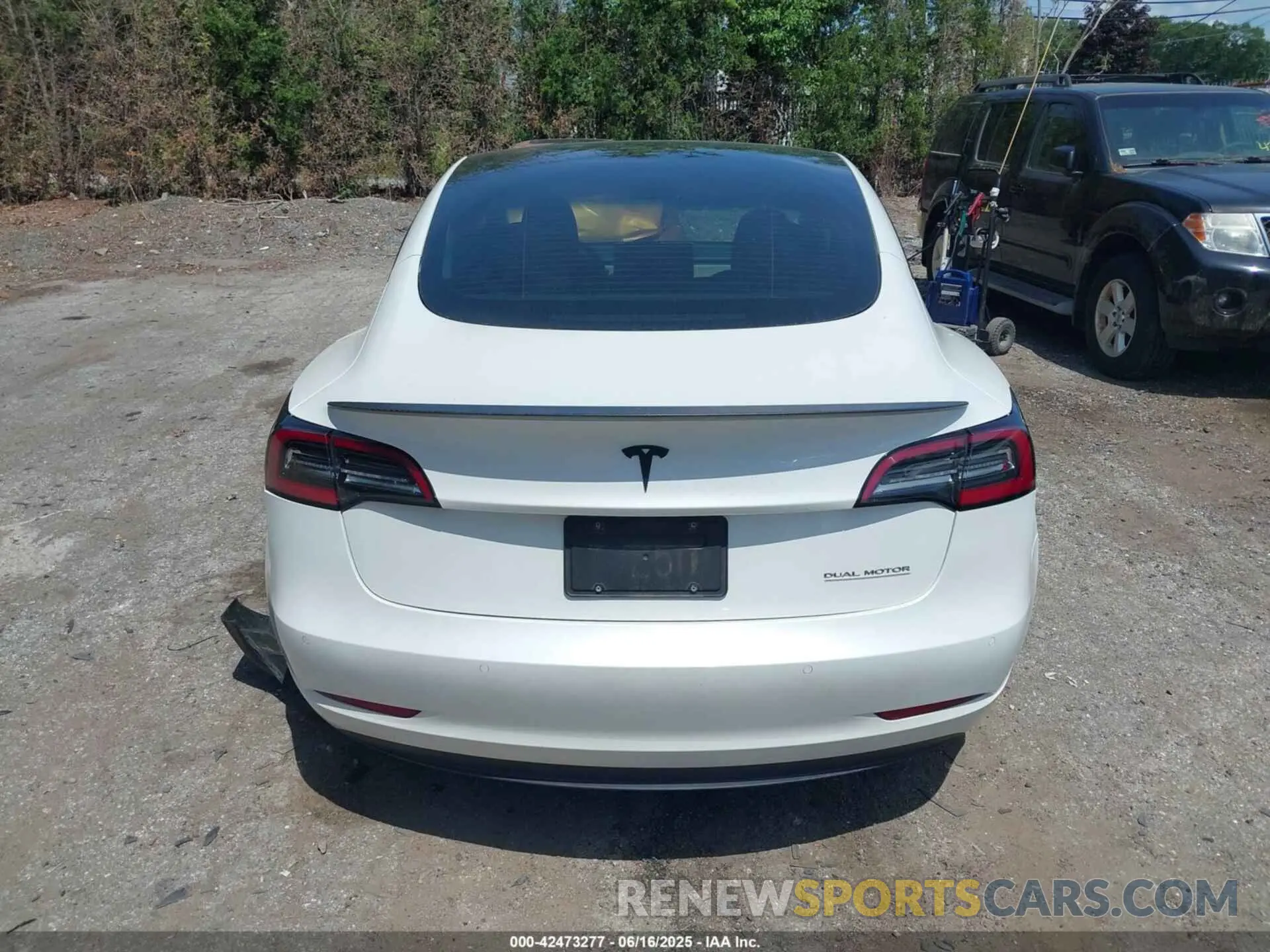 15 Photograph of a damaged car 5YJ3E1EC4MF044601 TESLA MODEL 3 2021