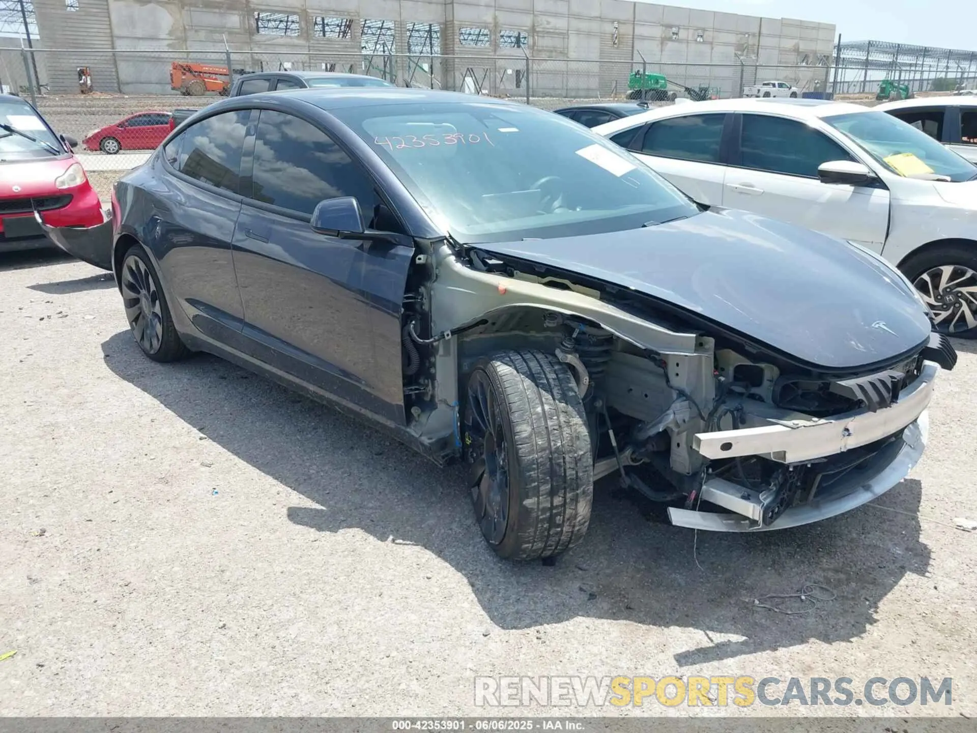 1 Photograph of a damaged car 5YJ3E1EC4MF044808 TESLA MODEL 3 2021
