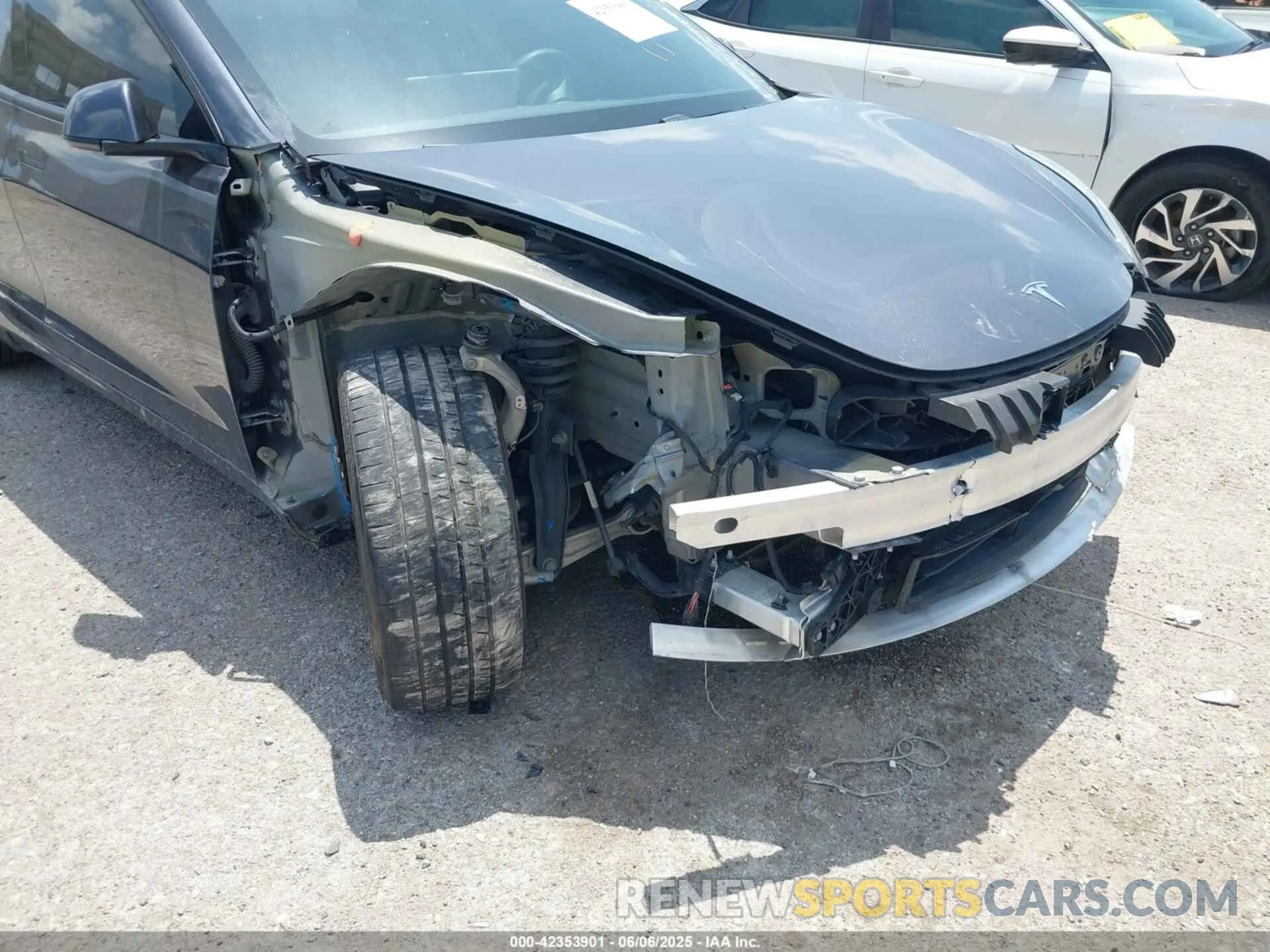 6 Photograph of a damaged car 5YJ3E1EC4MF044808 TESLA MODEL 3 2021