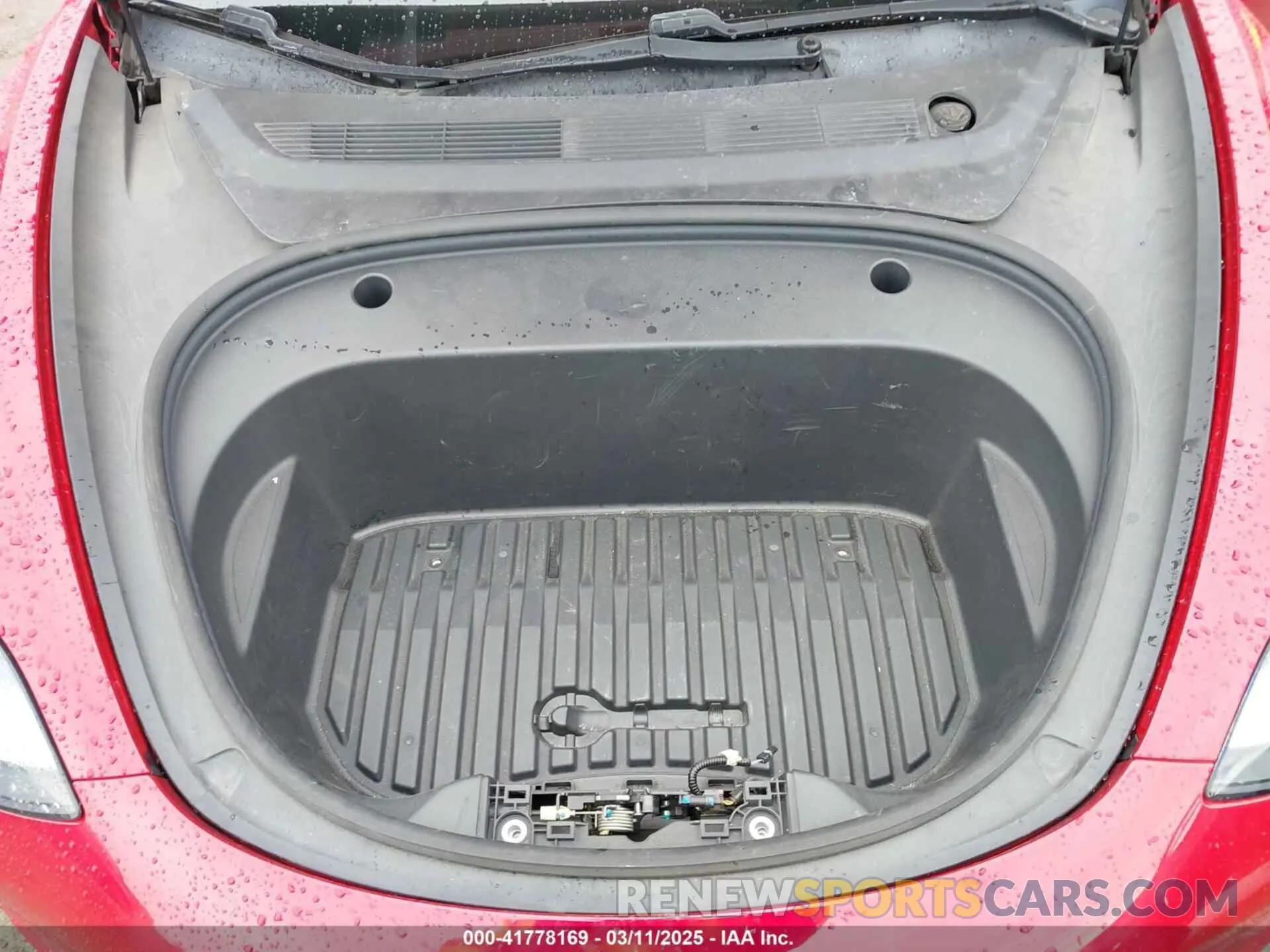 10 Photograph of a damaged car 5YJ3E1EC5MF050598 TESLA MODEL 3 2021
