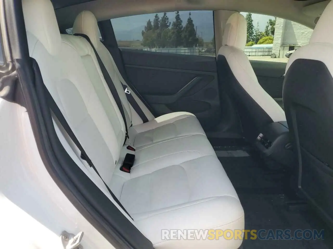 10 Photograph of a damaged car 5YJ3E1EC5MF076277 TESLA MODEL 3 2021