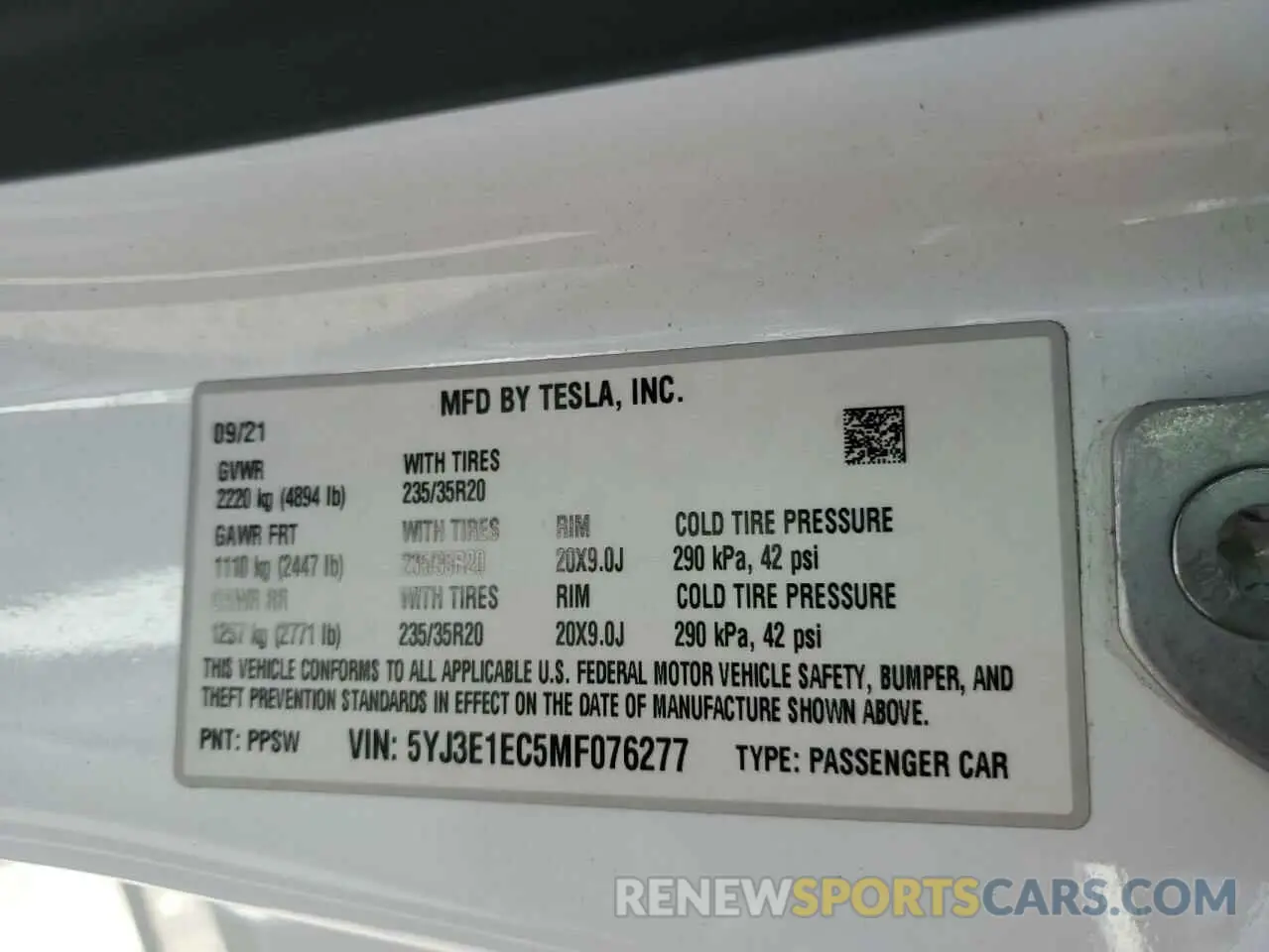 12 Photograph of a damaged car 5YJ3E1EC5MF076277 TESLA MODEL 3 2021