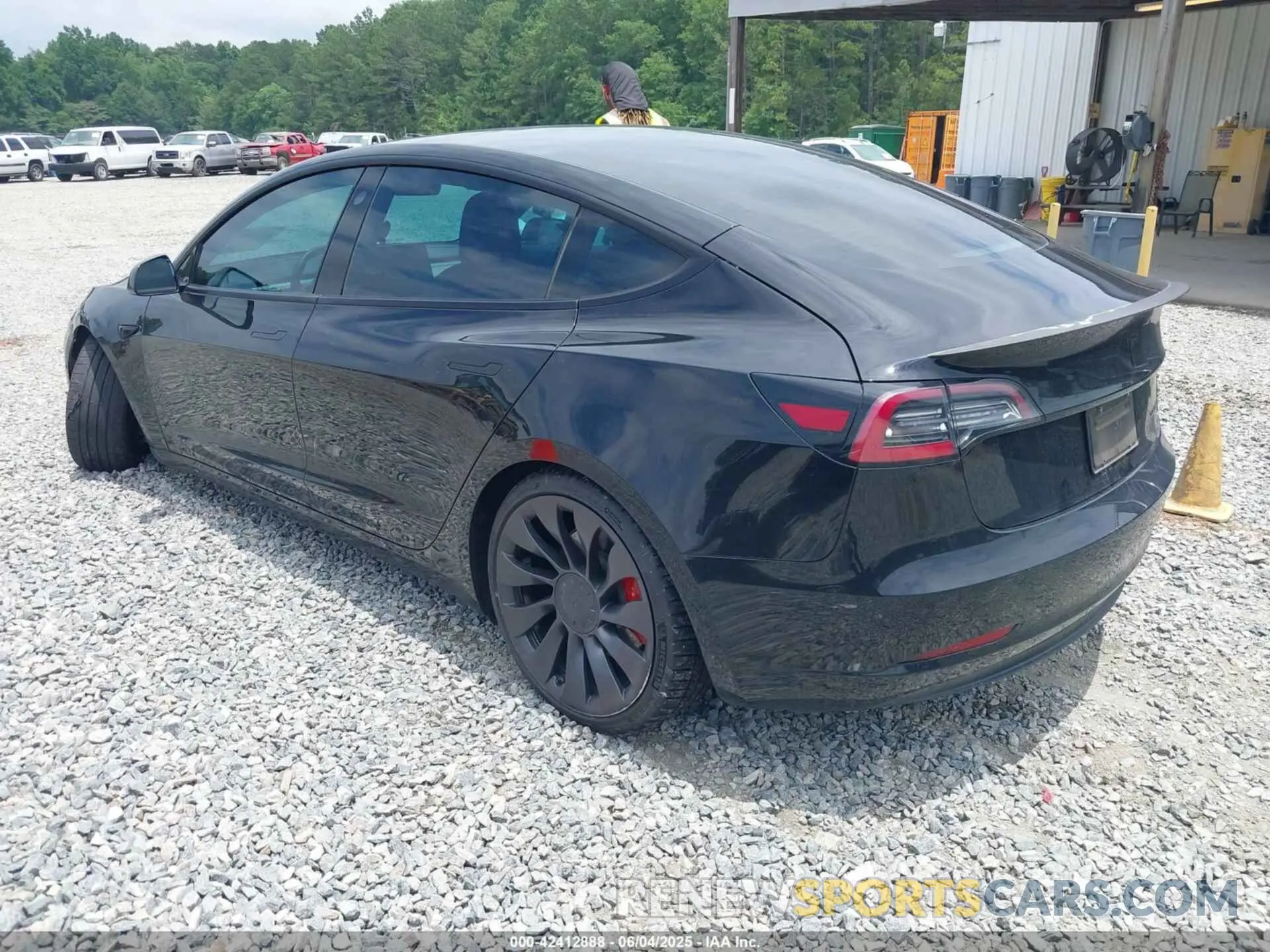 3 Photograph of a damaged car 5YJ3E1EC5MF925422 TESLA MODEL 3 2021