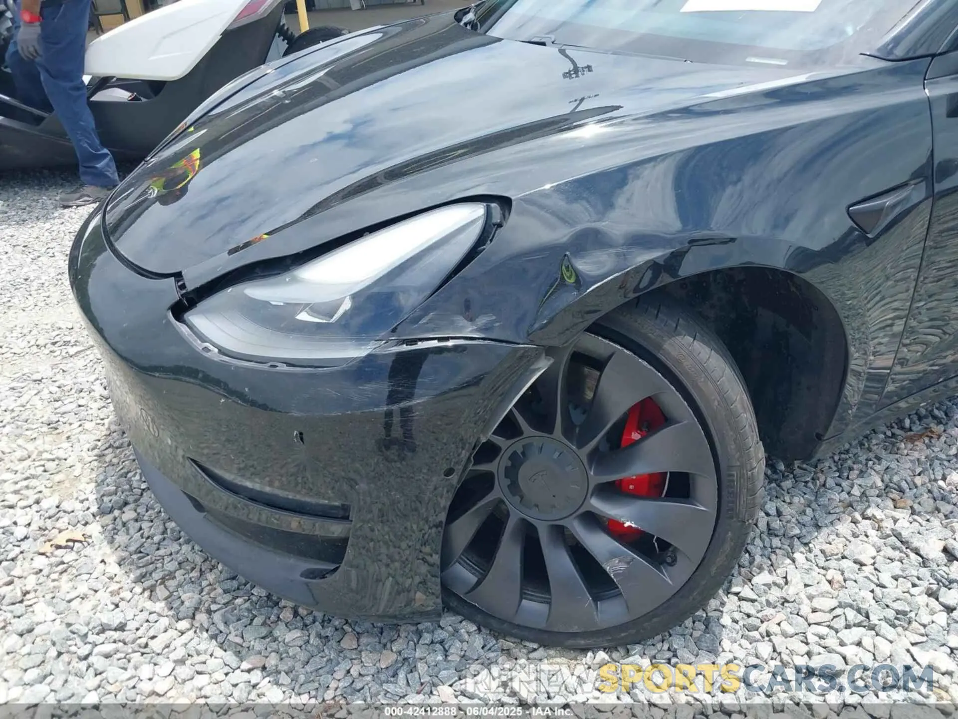 6 Photograph of a damaged car 5YJ3E1EC5MF925422 TESLA MODEL 3 2021