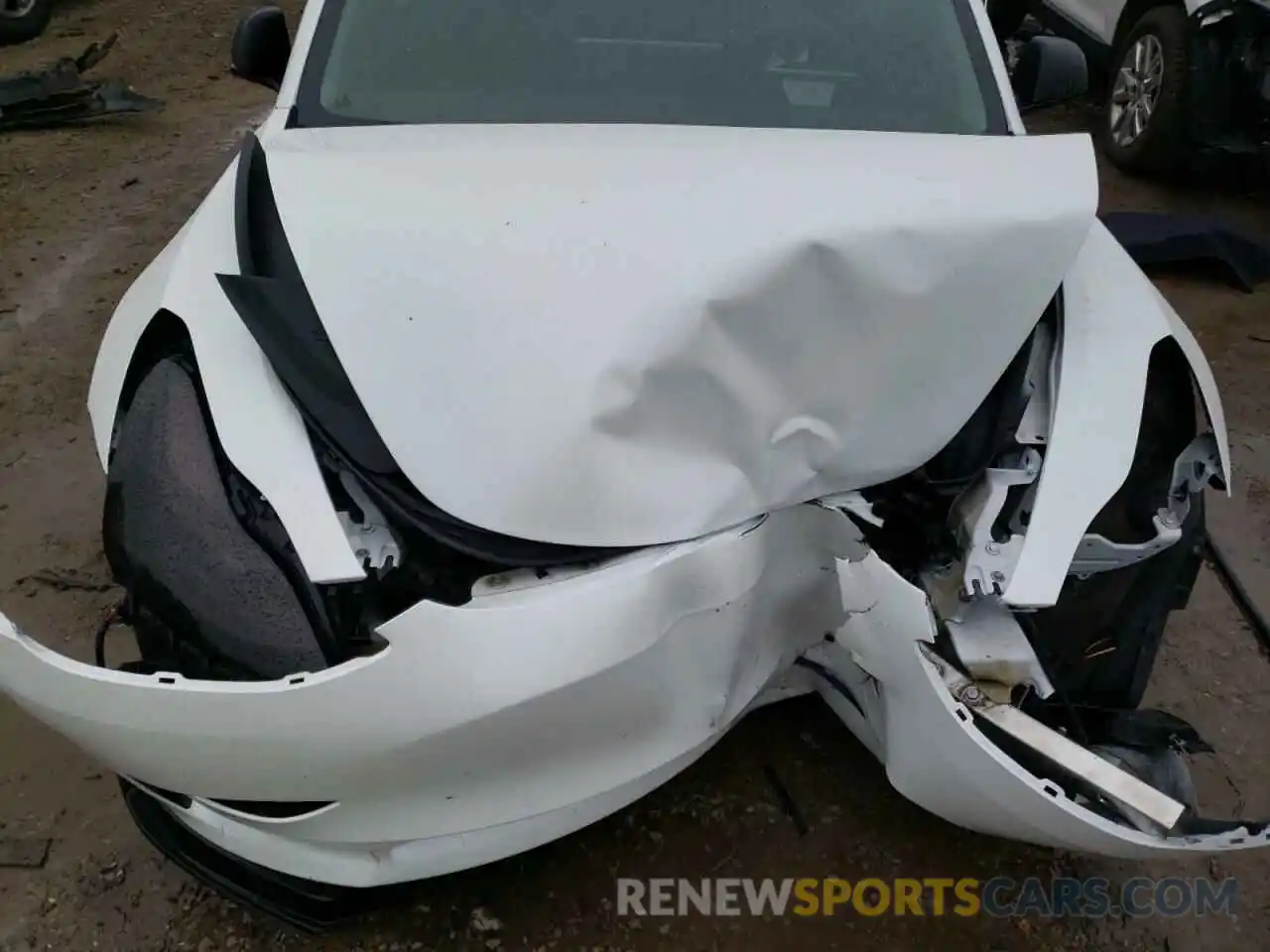 11 Photograph of a damaged car 5YJ3E1EC5MF926487 TESLA MODEL 3 2021