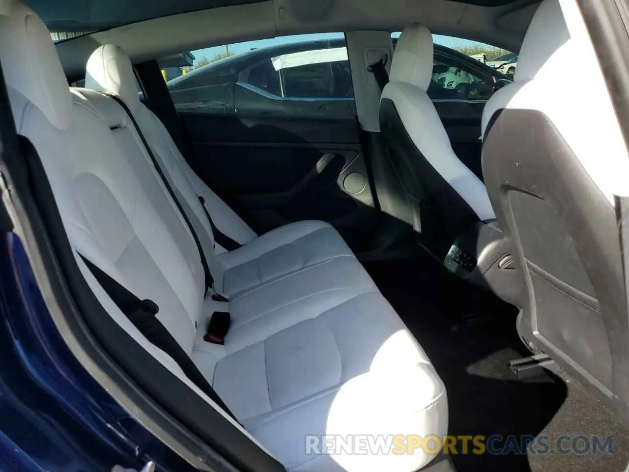 10 Photograph of a damaged car 5YJ3E1EC6MF071234 TESLA MODEL 3 2021