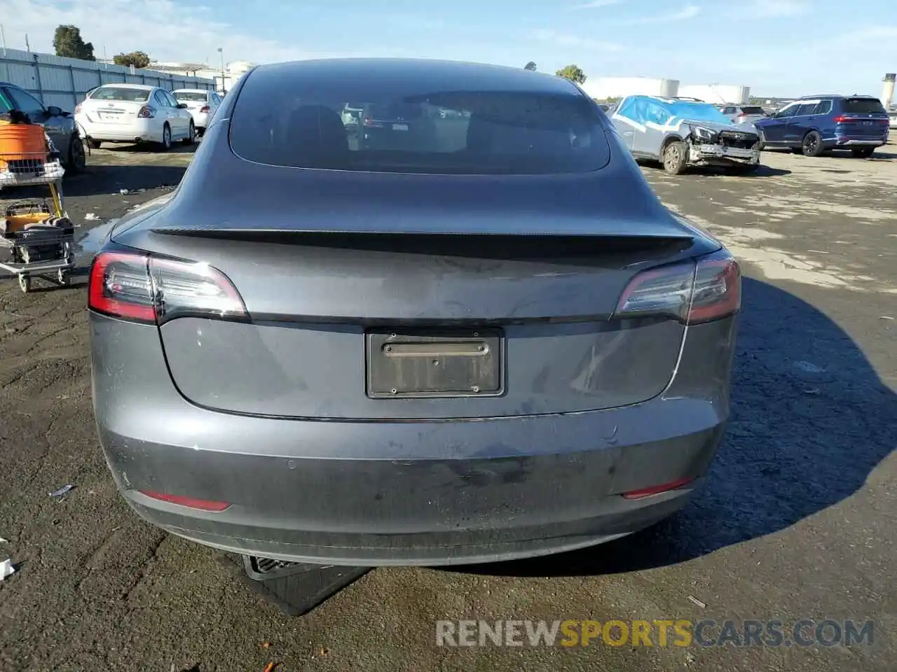 6 Photograph of a damaged car 5YJ3E1EC6MF072576 TESLA MODEL 3 2021