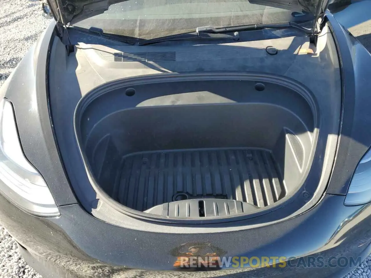 13 Photograph of a damaged car 5YJ3E1EC6MF935716 TESLA MODEL 3 2021