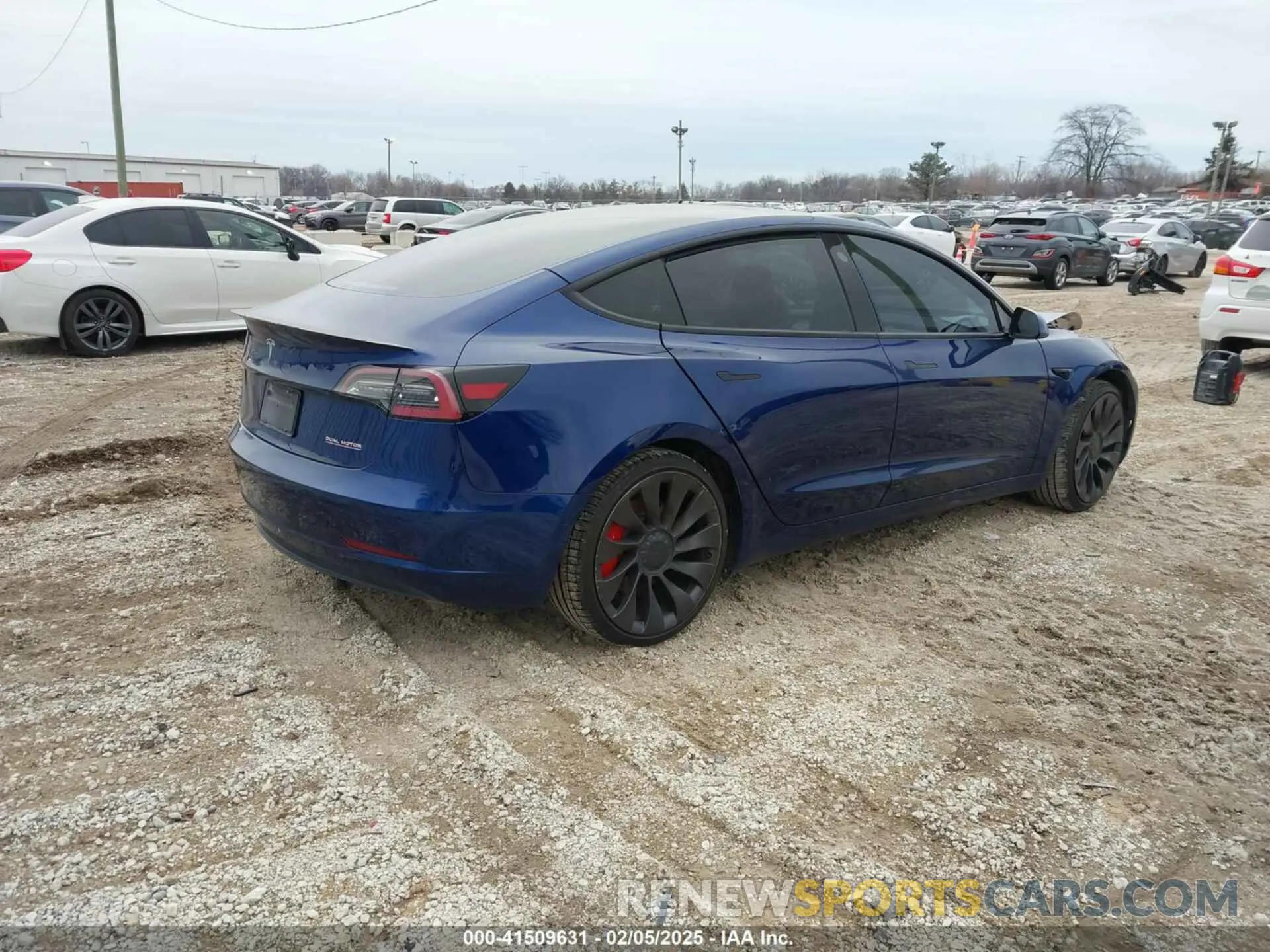 4 Photograph of a damaged car 5YJ3E1EC6MF996743 TESLA MODEL 3 2021
