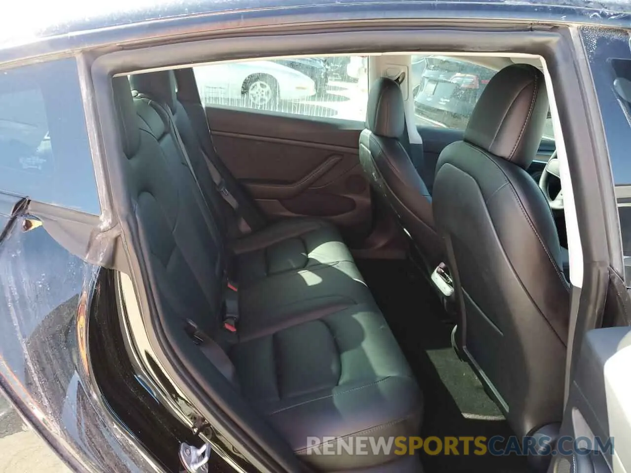 10 Photograph of a damaged car 5YJ3E1EC7MF049436 TESLA MODEL 3 2021