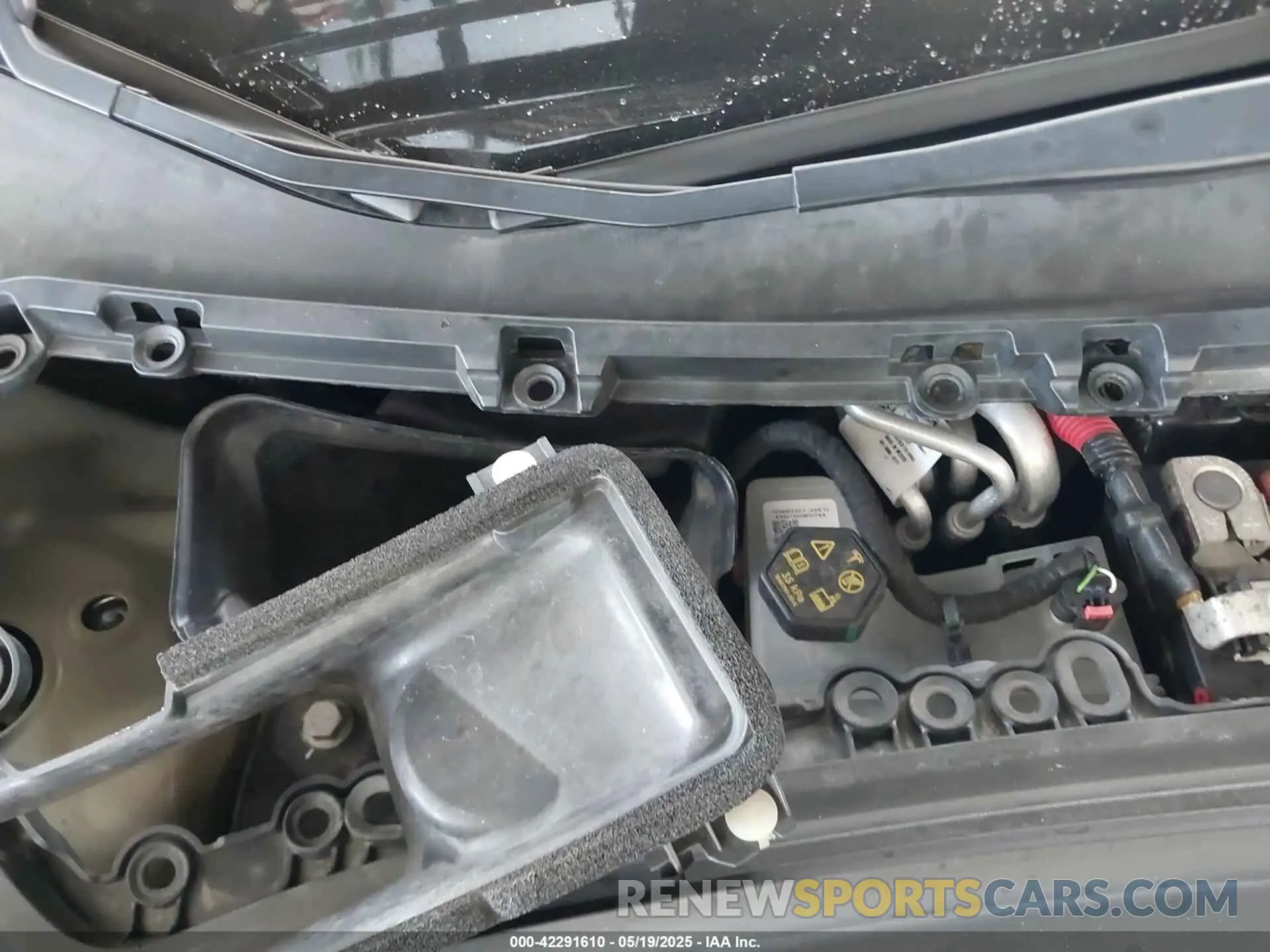 10 Photograph of a damaged car 5YJ3E1EC7MF849489 TESLA MODEL 3 2021