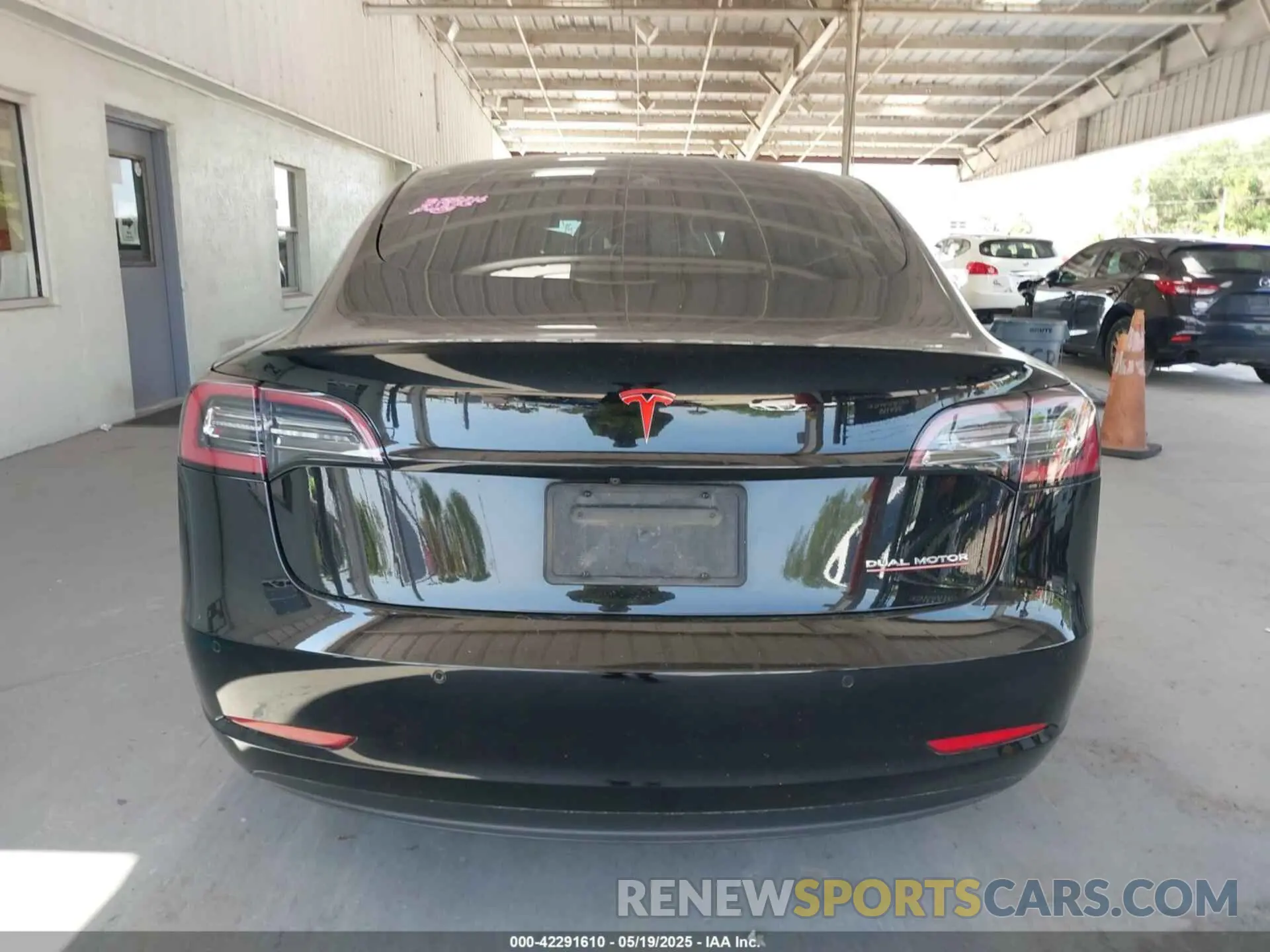 16 Photograph of a damaged car 5YJ3E1EC7MF849489 TESLA MODEL 3 2021