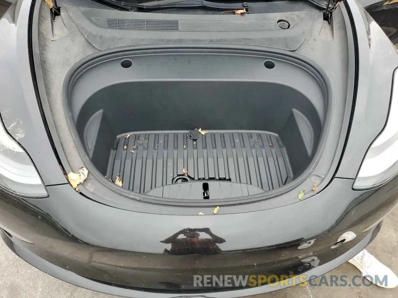 11 Photograph of a damaged car 5YJ3E1EC7MF975545 TESLA MODEL 3 2021