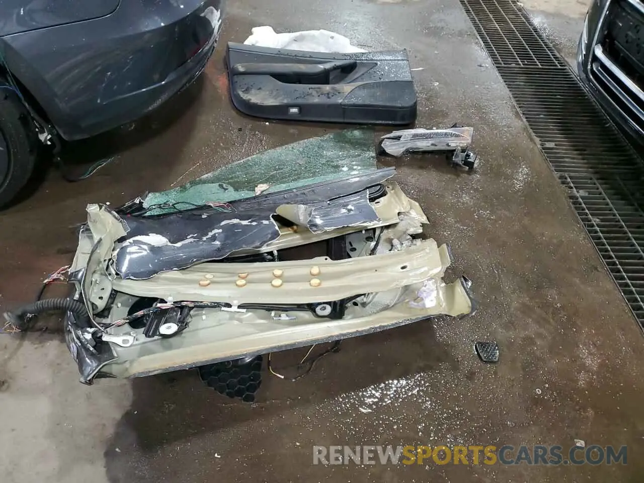 13 Photograph of a damaged car 5YJ3E1EC8MF860680 TESLA MODEL 3 2021