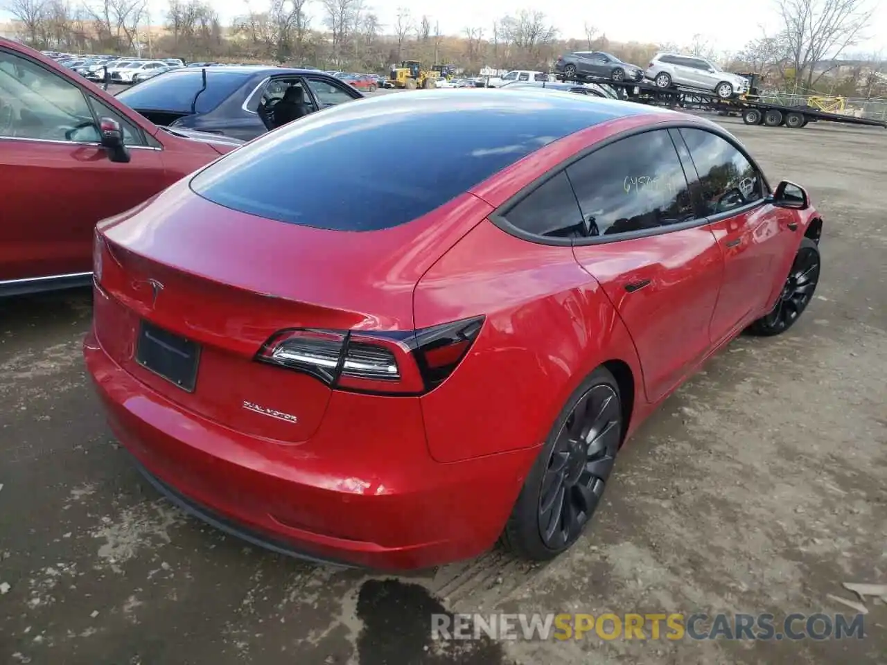 4 Photograph of a damaged car 5YJ3E1EC8MF985016 TESLA MODEL 3 2021