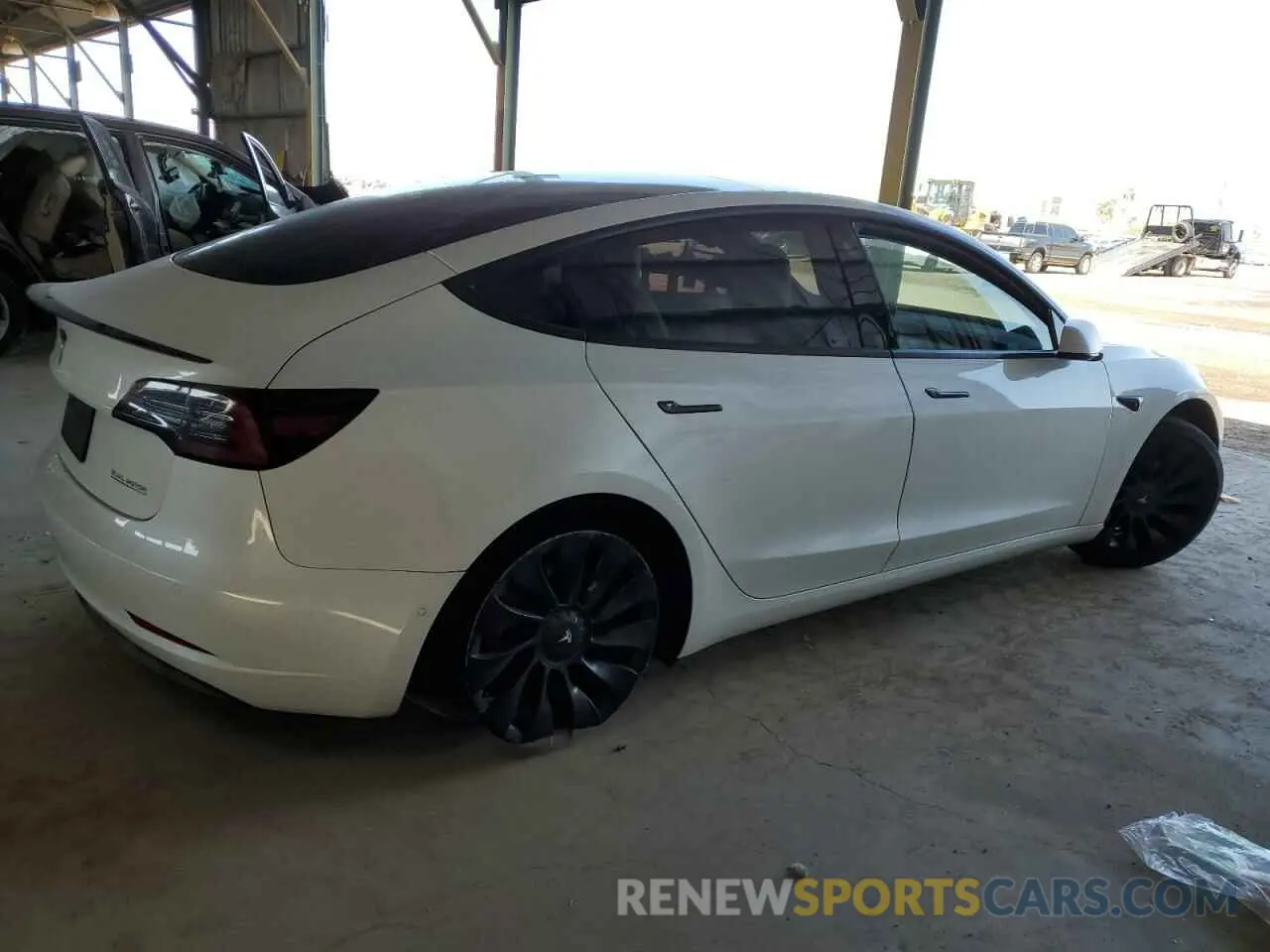 3 Photograph of a damaged car 5YJ3E1EC9MF062673 TESLA MODEL 3 2021